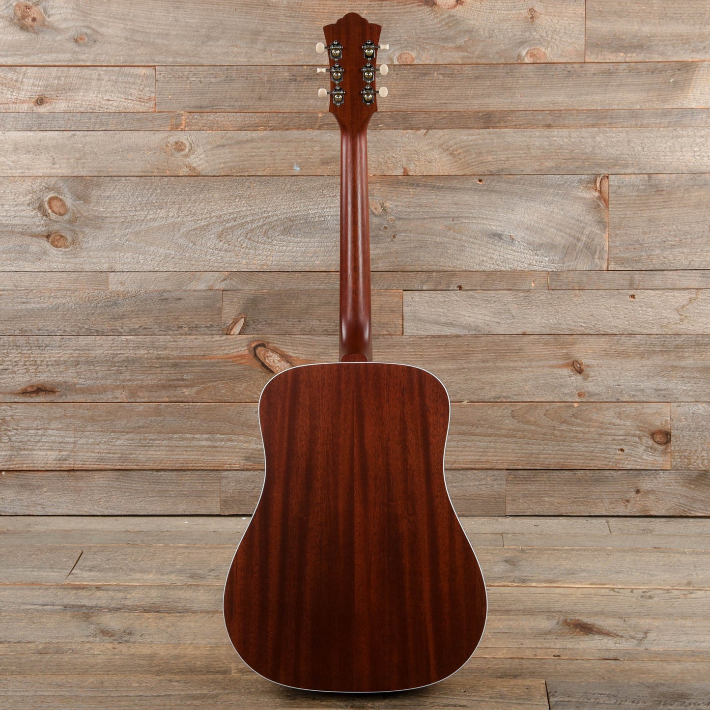 Guild USA D-40 Dreadnought Sitka Spruce/Mahogany Natural w/LR Baggs Pickup Acoustic Guitars / Dreadnought