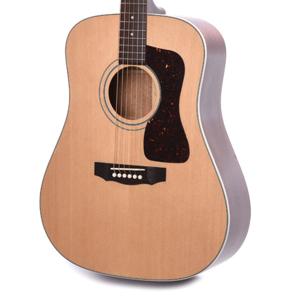 Guild USA D-40 Standard Dreadnought Natural Acoustic Guitars / Dreadnought