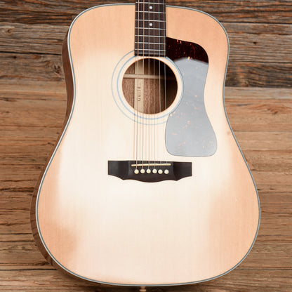 Guild USA D-40 Standard Natural Acoustic Guitars / Dreadnought