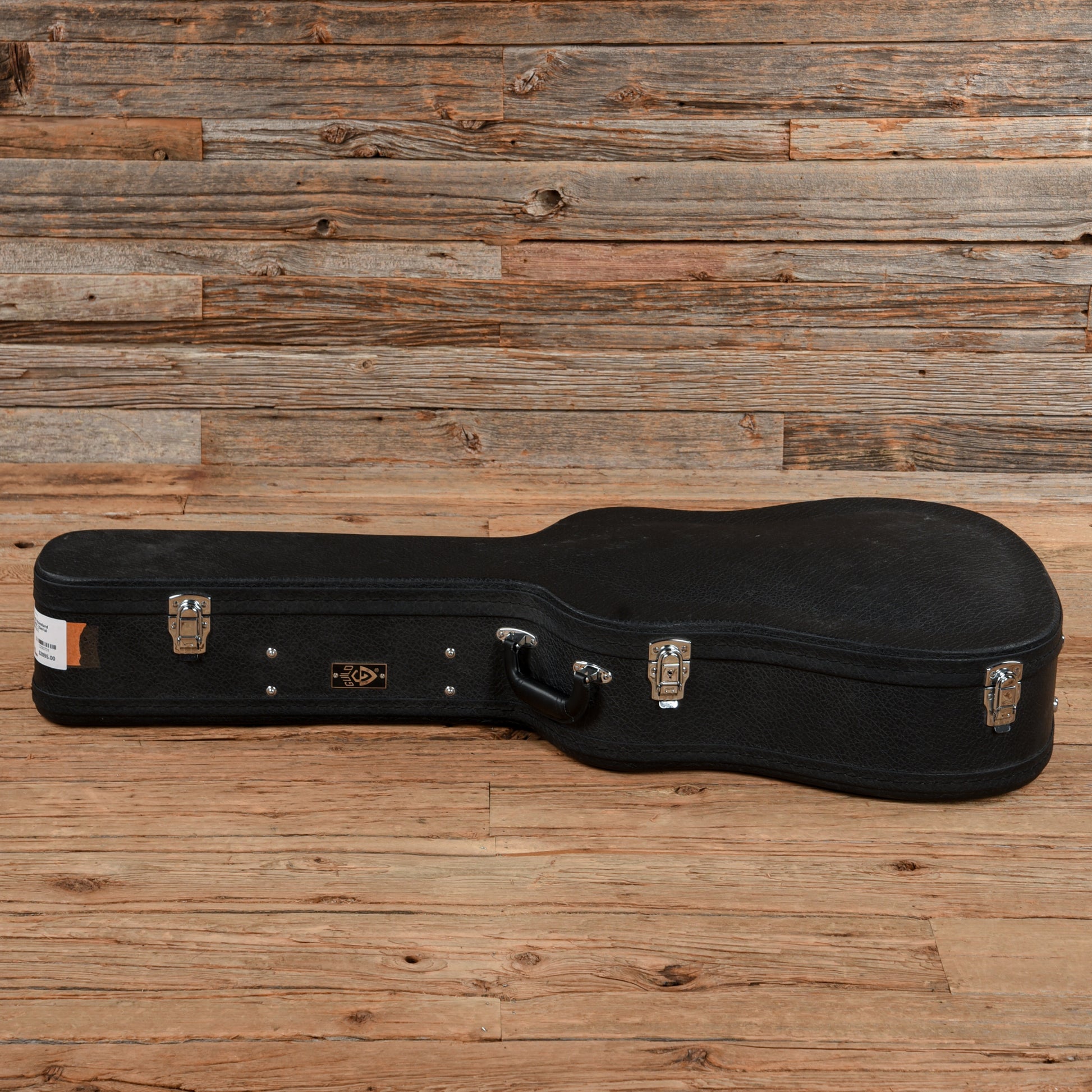 Guild USA D-40 Standard Natural Acoustic Guitars / Dreadnought