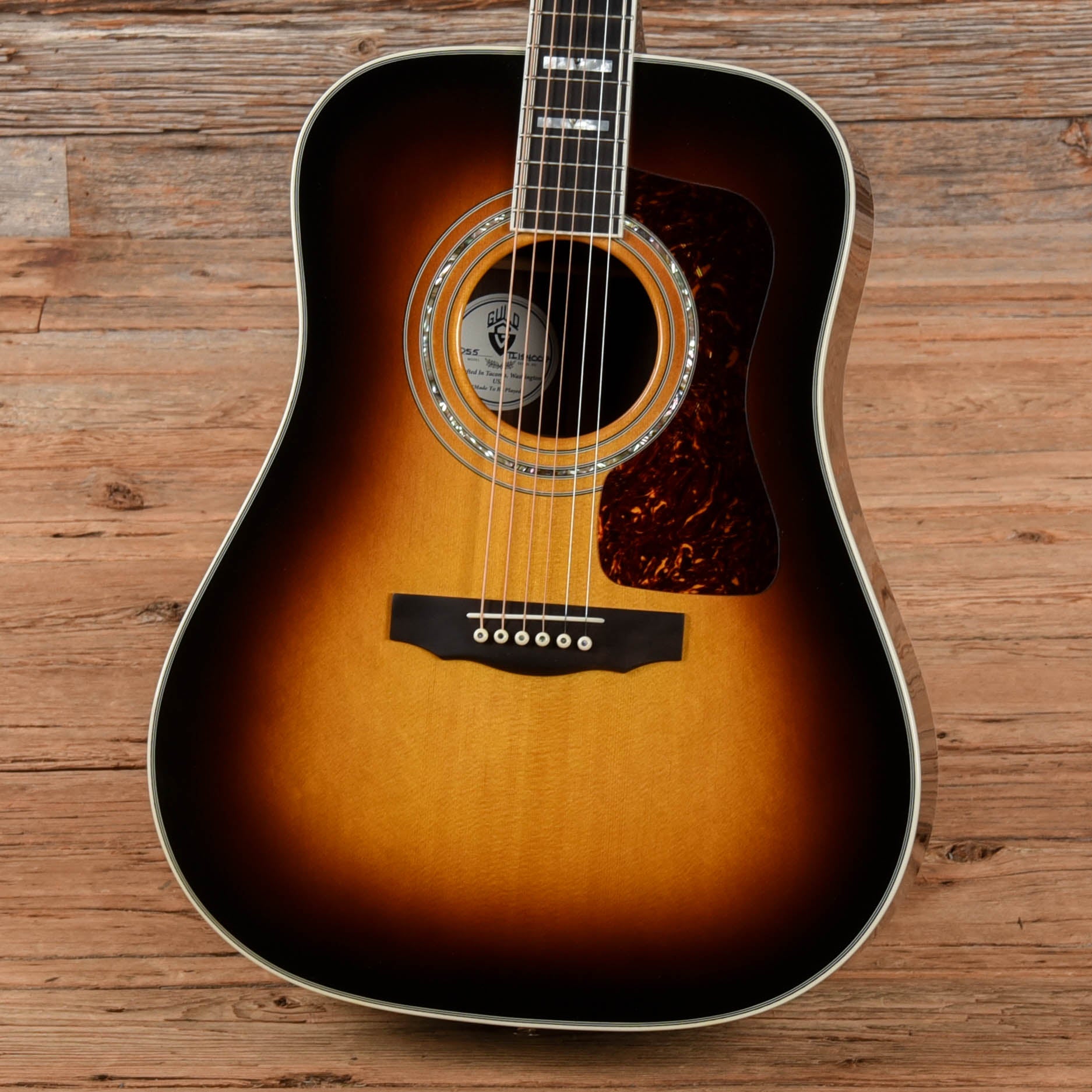 Guild USA D-55 Sunburst 2005 Acoustic Guitars / Dreadnought