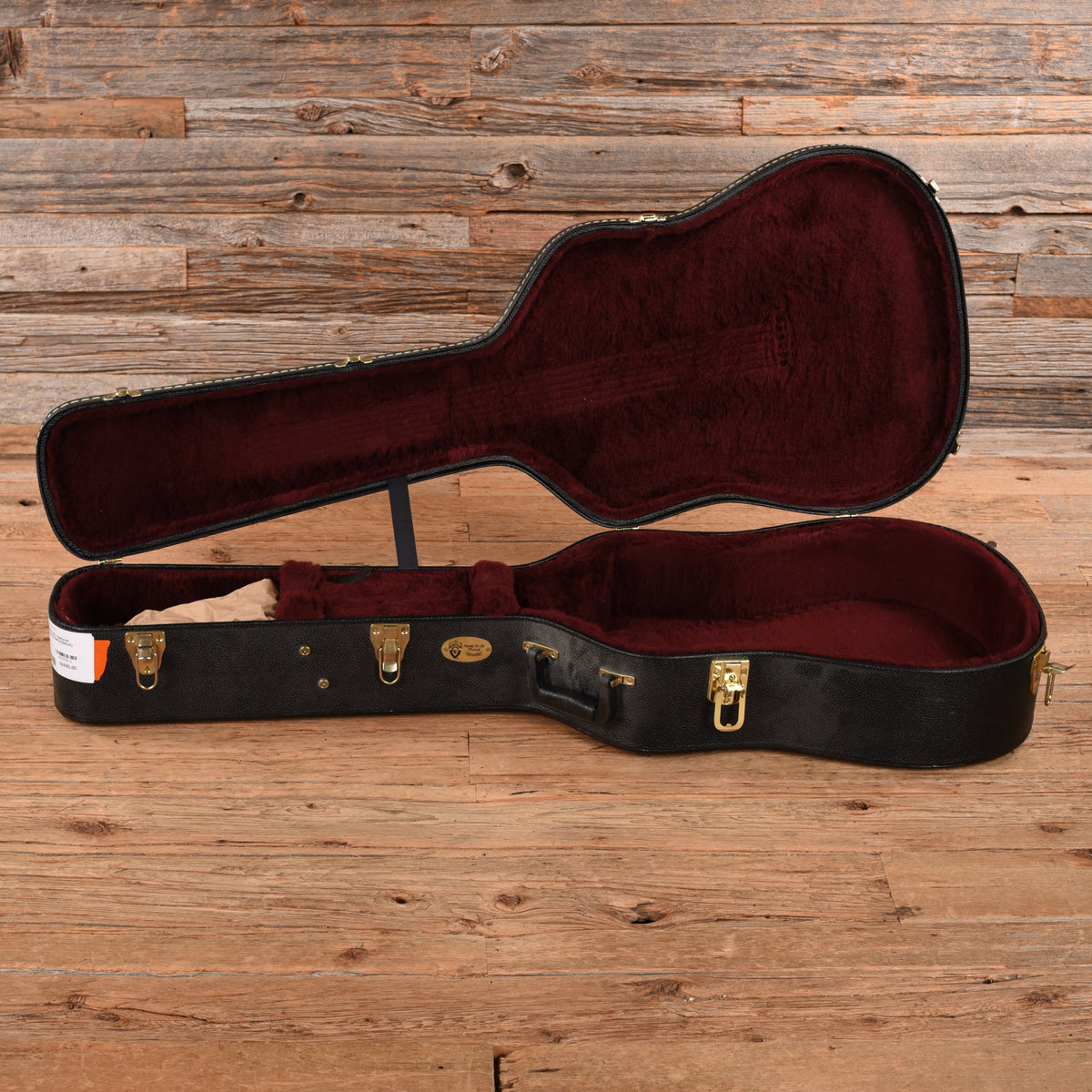 Guild D50ce Natural 2011 Acoustic Guitars