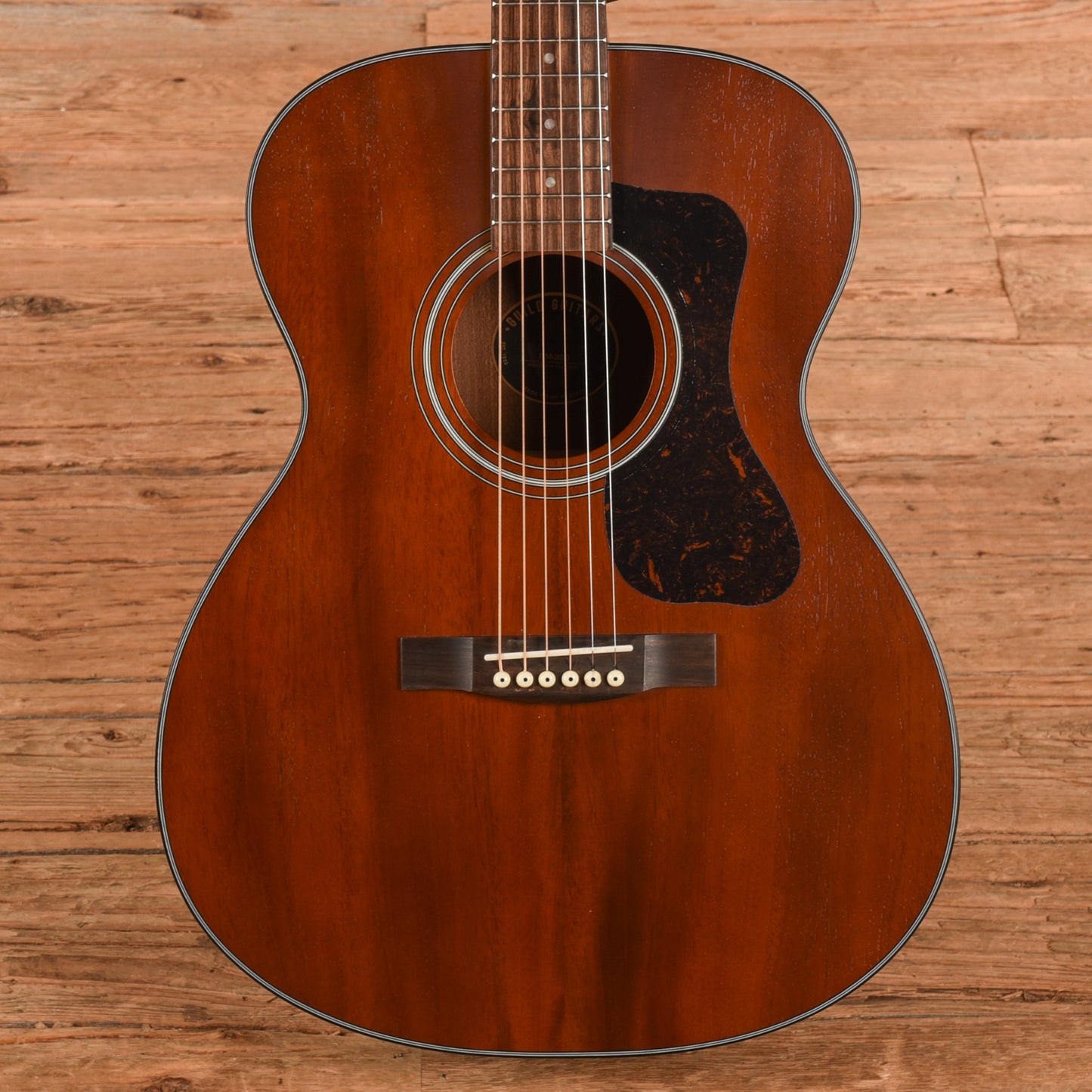 Guild OM-320 Brown Acoustic Guitars