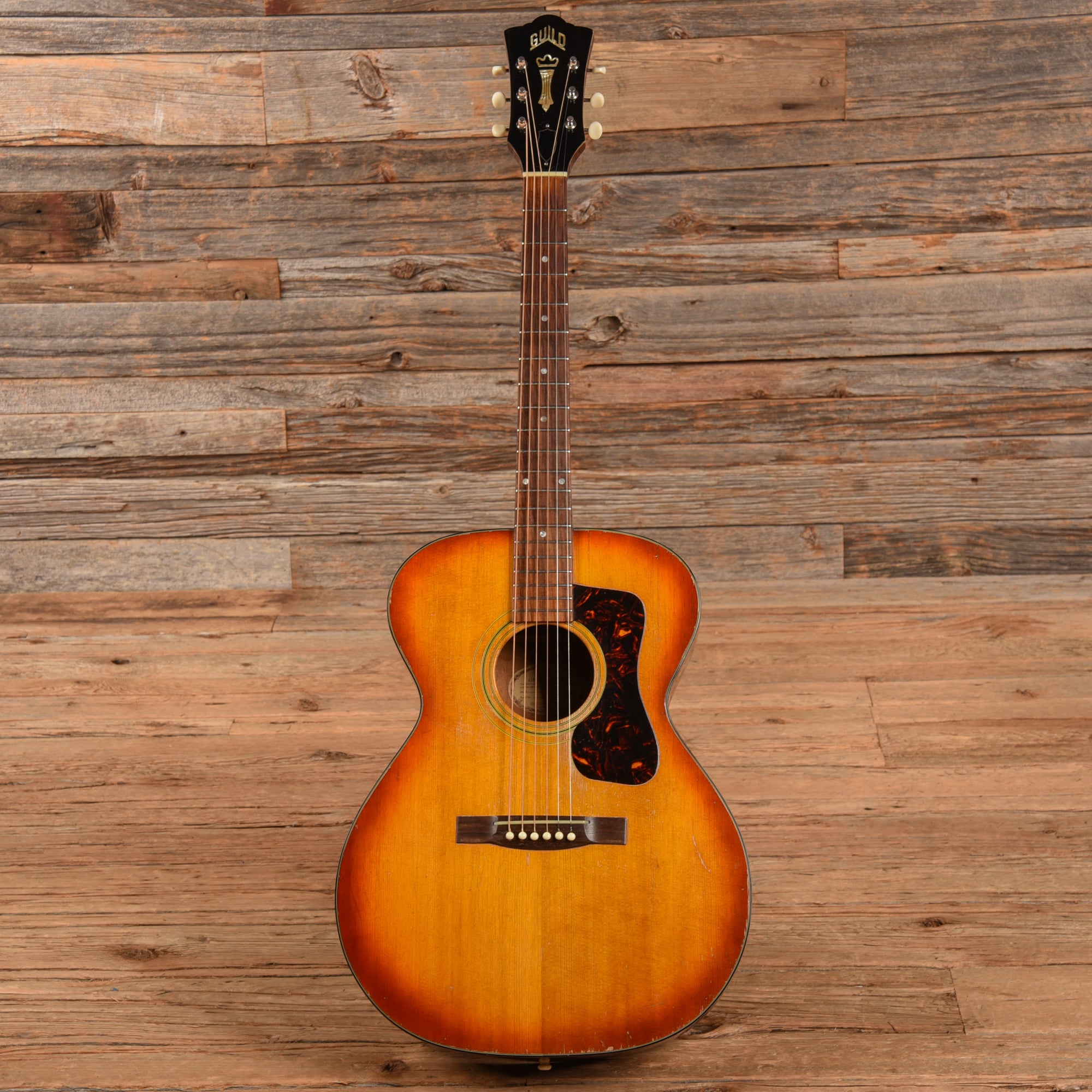 Guild F-30 Sunburst 1966 – Chicago Music Exchange