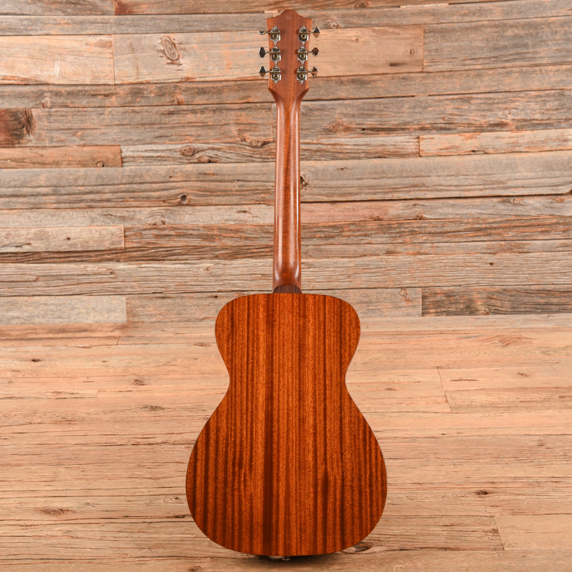 Guild M120-NAT Natural Acoustic Guitars / OM and Auditorium