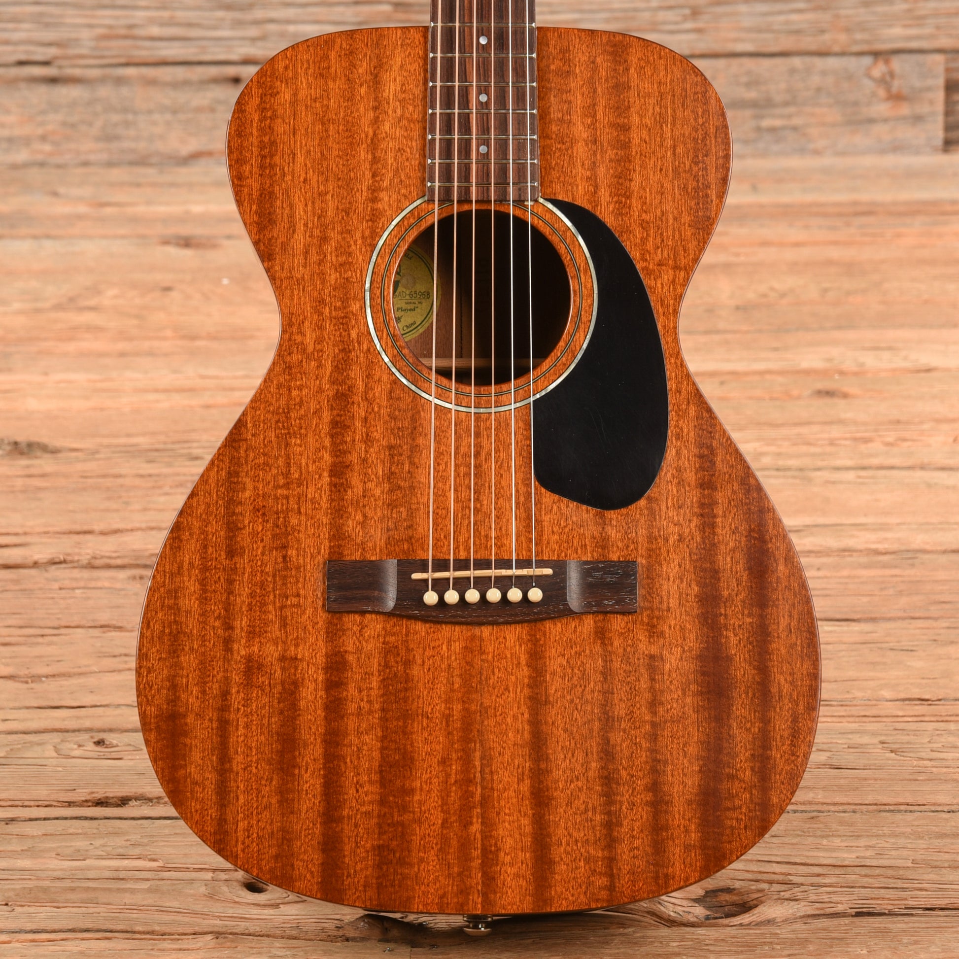 Guild M120-NAT Natural Acoustic Guitars / OM and Auditorium