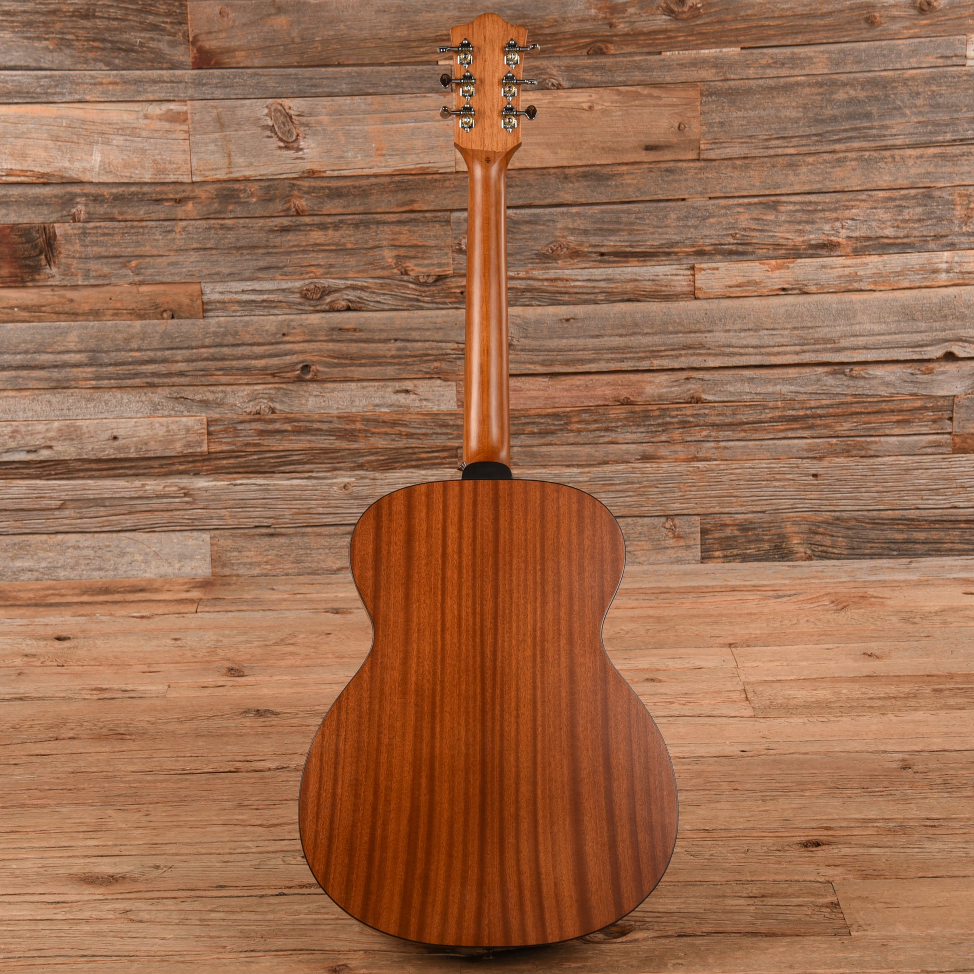 Guild OM-320 Natural Acoustic Guitars / OM and Auditorium