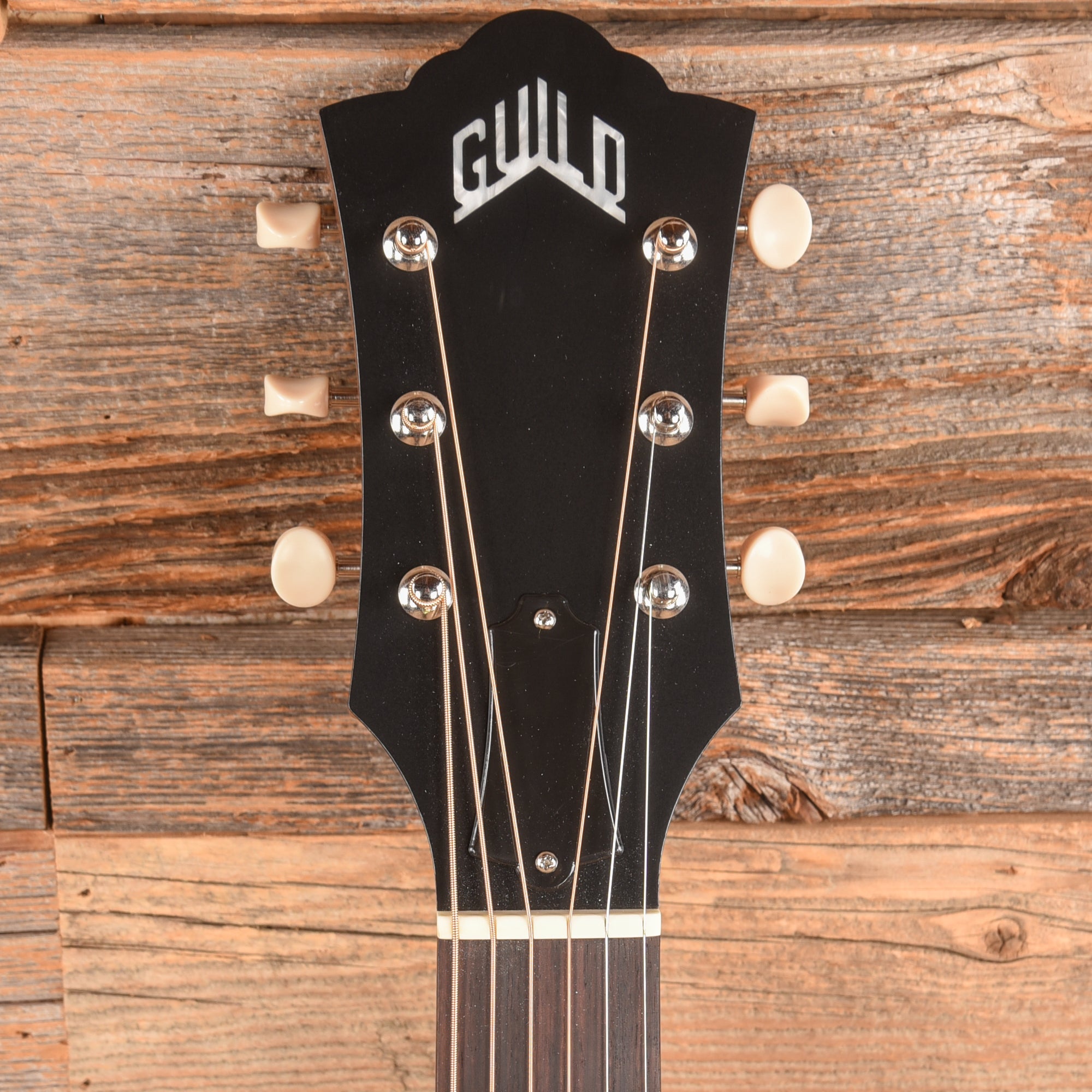 Guild USA M-20 Brown Acoustic Guitars / OM and Auditorium