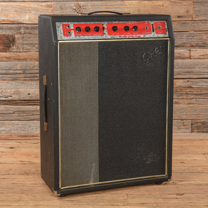 Guild Maverick 2x10" Bass Combo Amp  1970s Amps / Guitar Amps / Guitar Cabinets