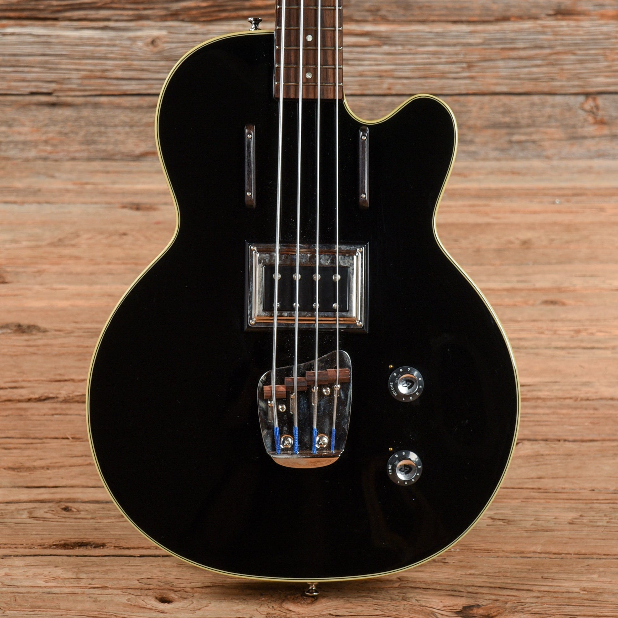 Guild Newark St Collection M-85 Black 2014 Bass Guitars / 4-String