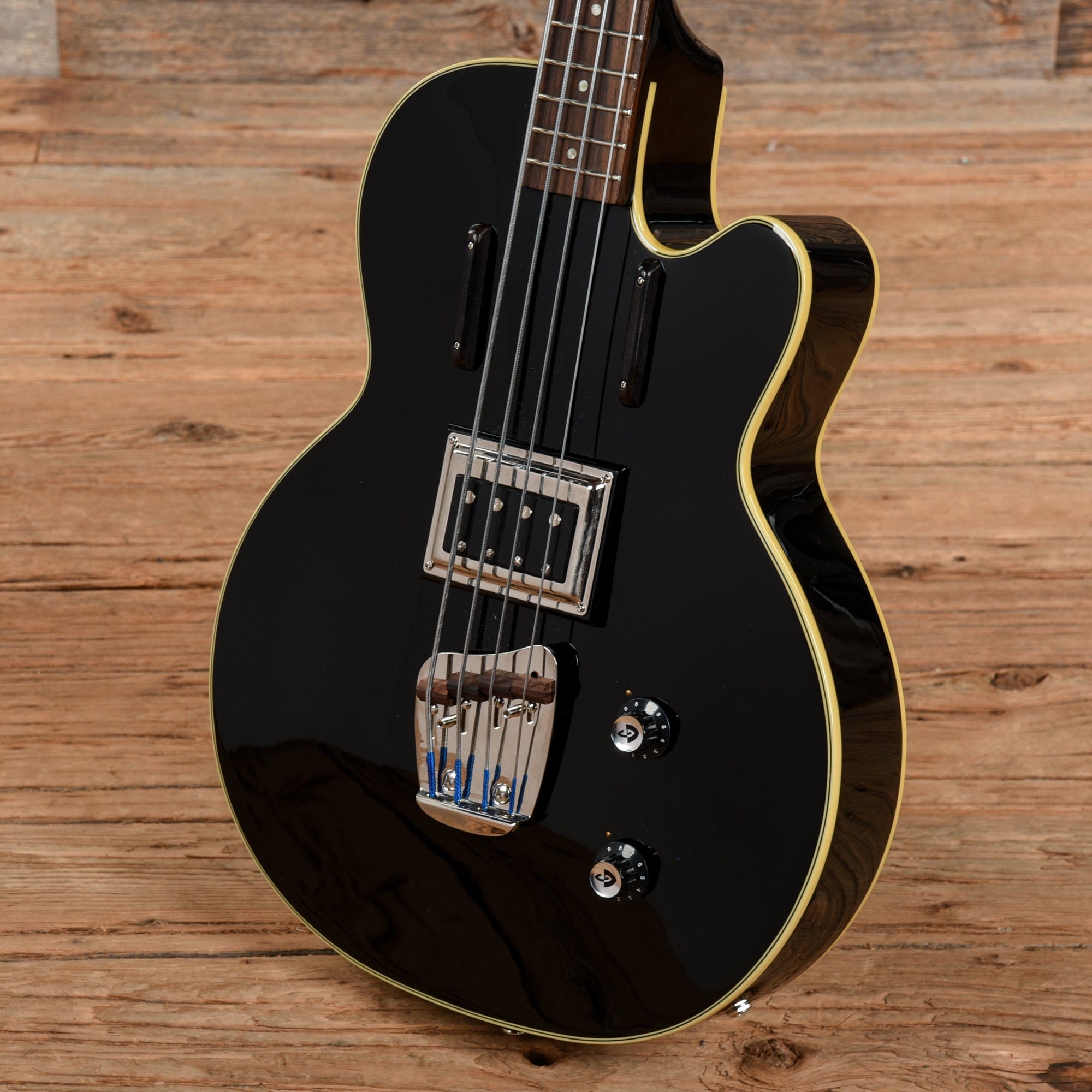 Guild Newark St Collection M-85 Black 2014 Bass Guitars / 4-String