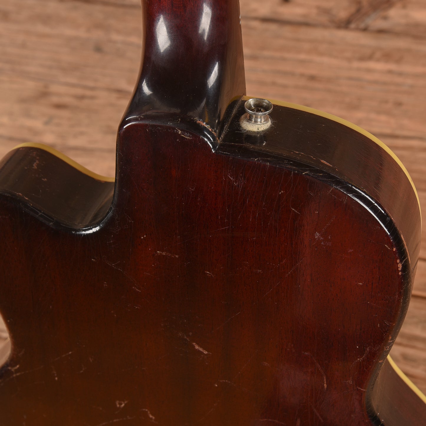 Guild M-65 3/4 Sunburst 1965 Electric Guitars / Hollow Body