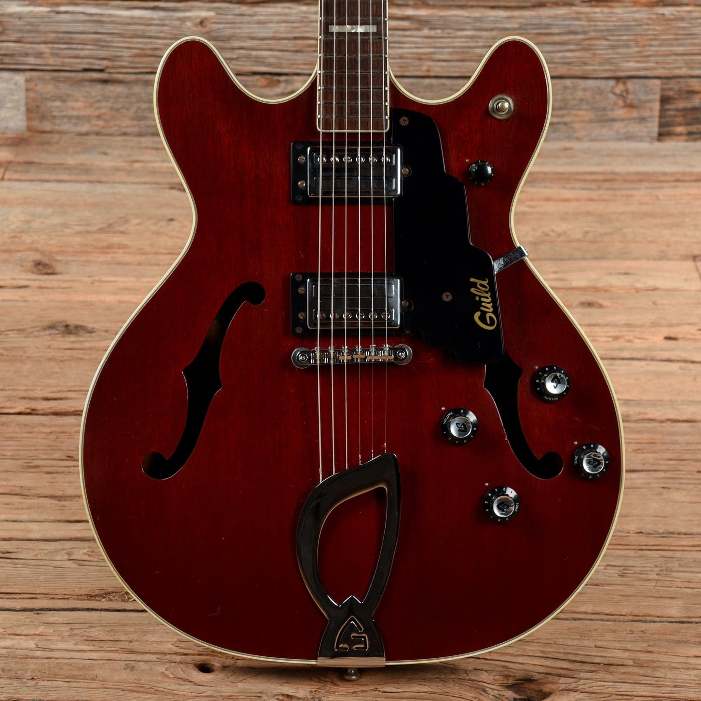 Guild Starfire IV Cherry 1975 Electric Guitars / Semi-Hollow