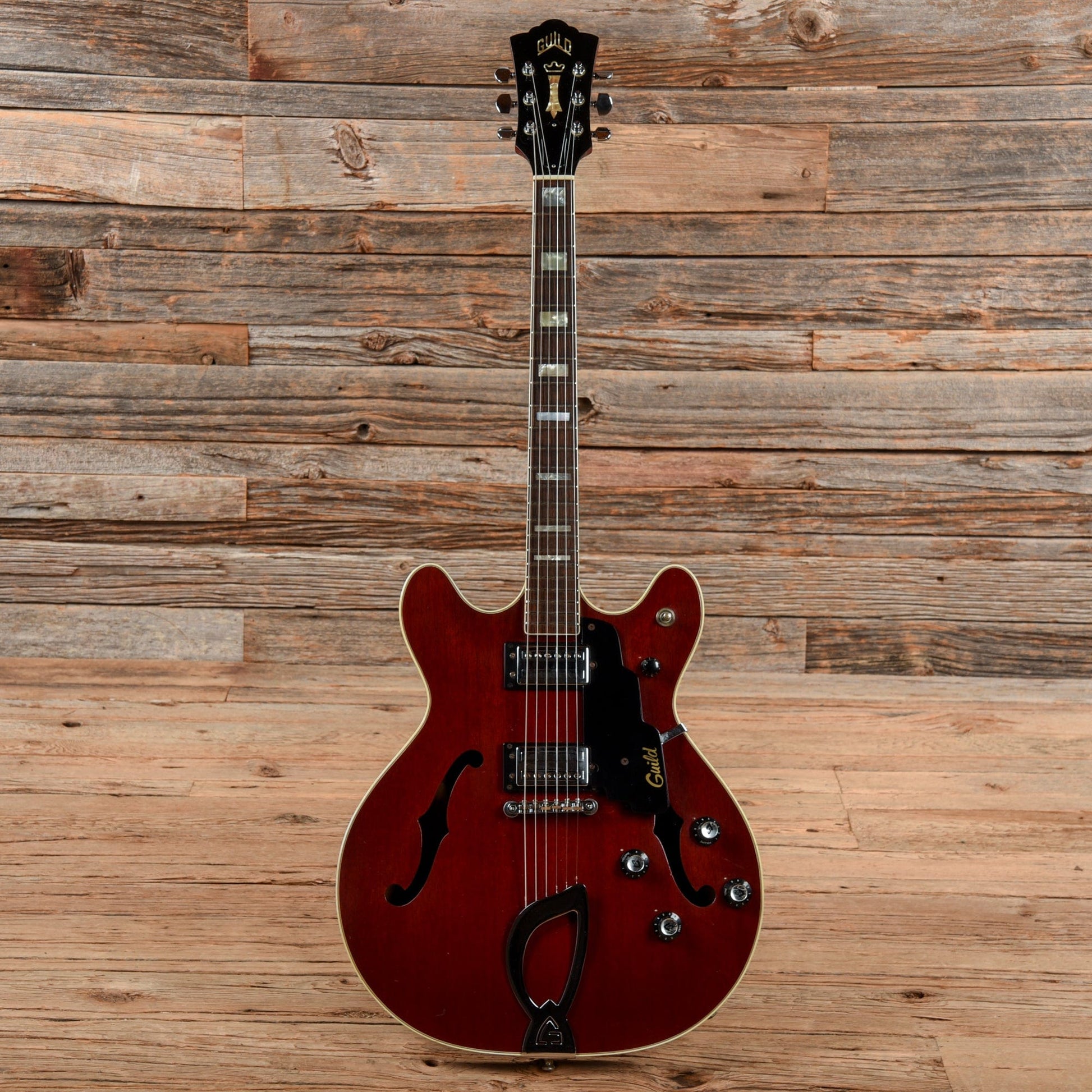 Guild Starfire IV Cherry 1975 Electric Guitars / Semi-Hollow