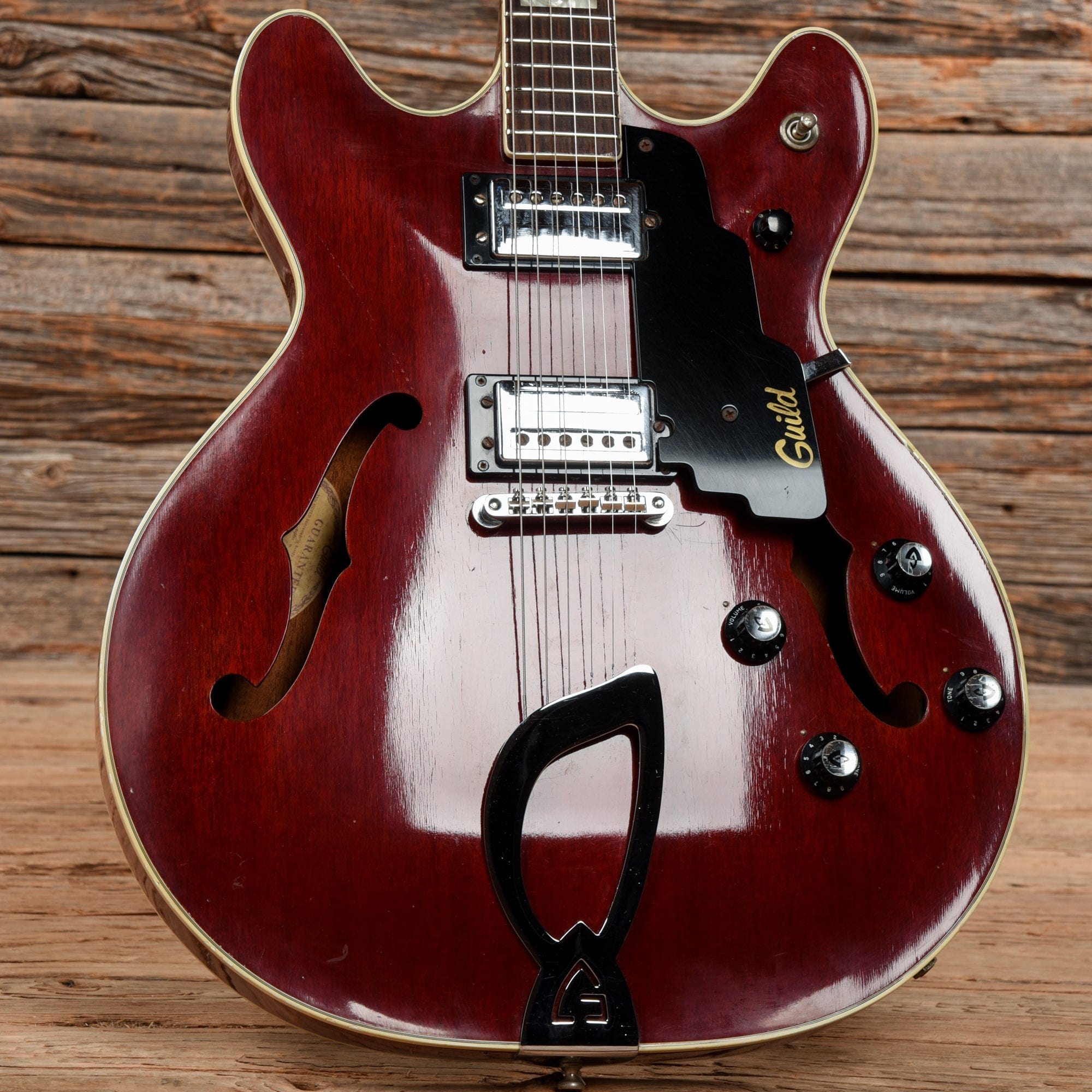 Guild Starfire IV Cherry 1975 Electric Guitars / Semi-Hollow
