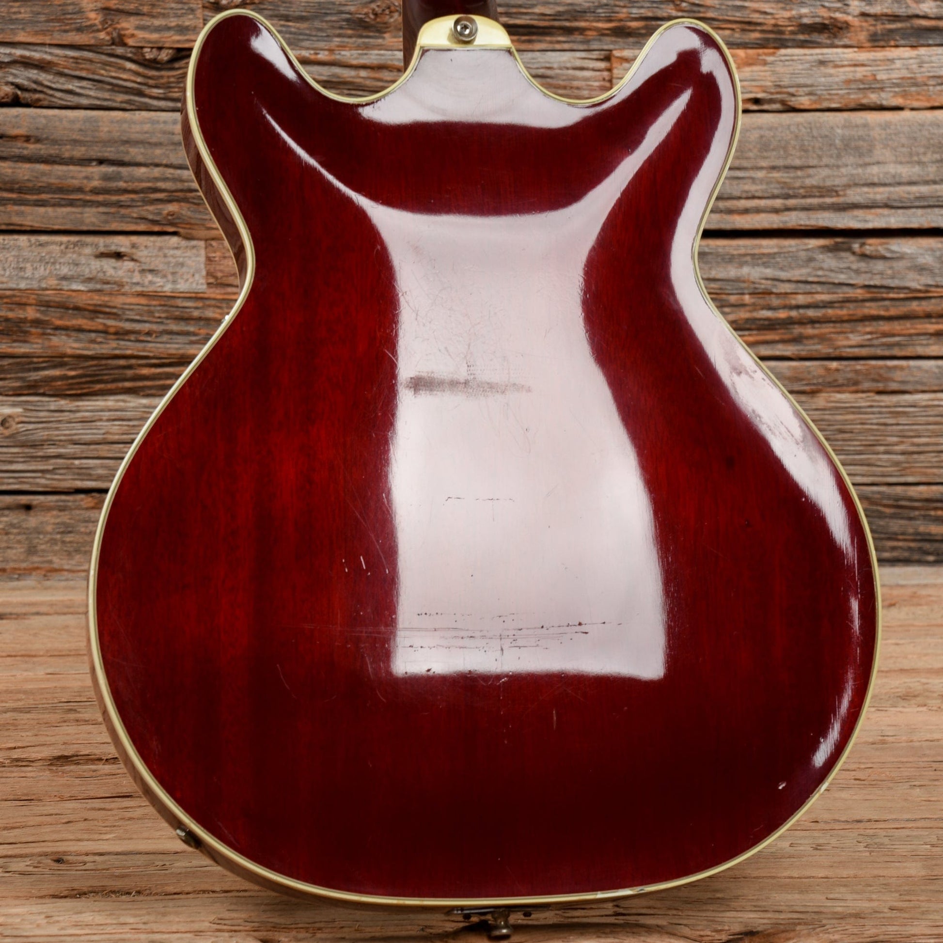 Guild Starfire IV Cherry 1975 Electric Guitars / Semi-Hollow