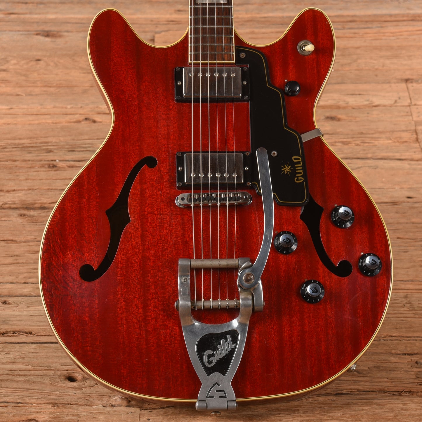 Guild Starfire V Cherry 1968 Electric Guitars / Semi-Hollow