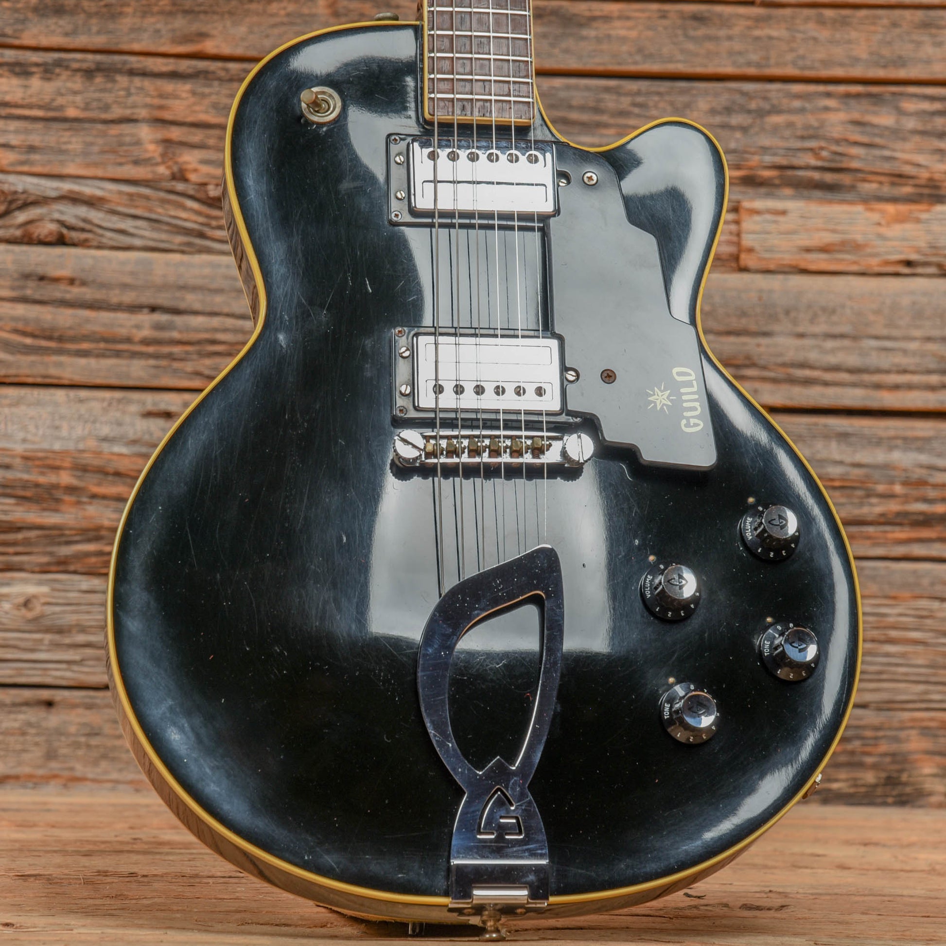 Guild M75 Bluesbird Black 1972 Electric Guitars / Solid Body