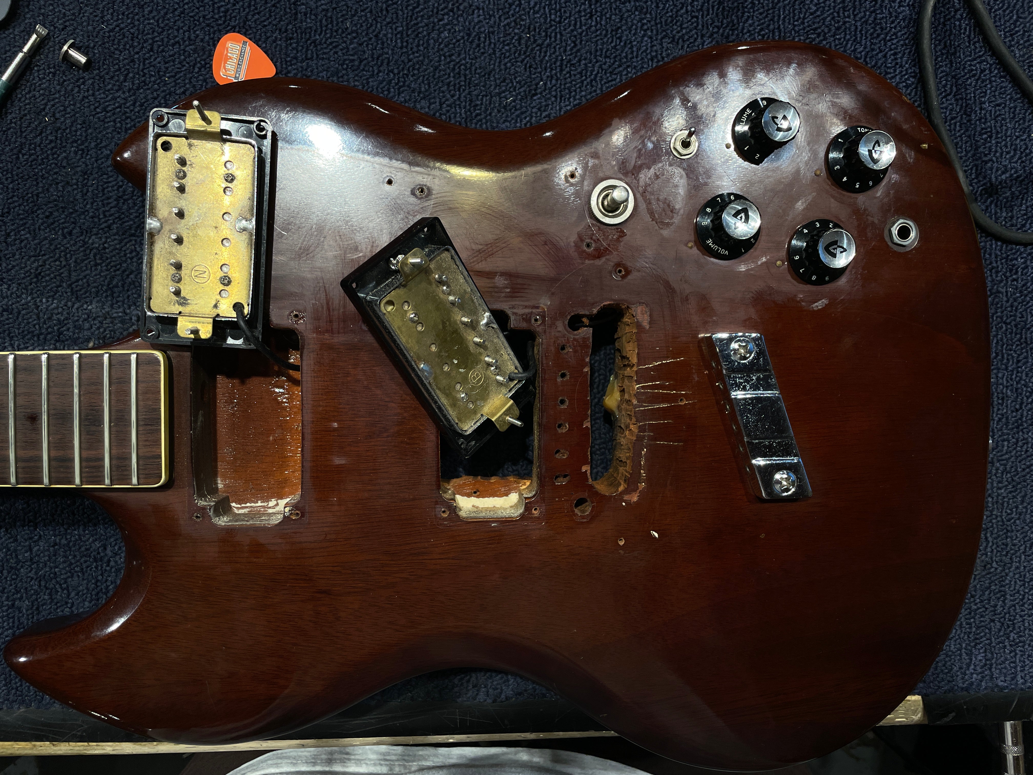 Guild S-100 Walnut 1974 Electric Guitars / Solid Body
