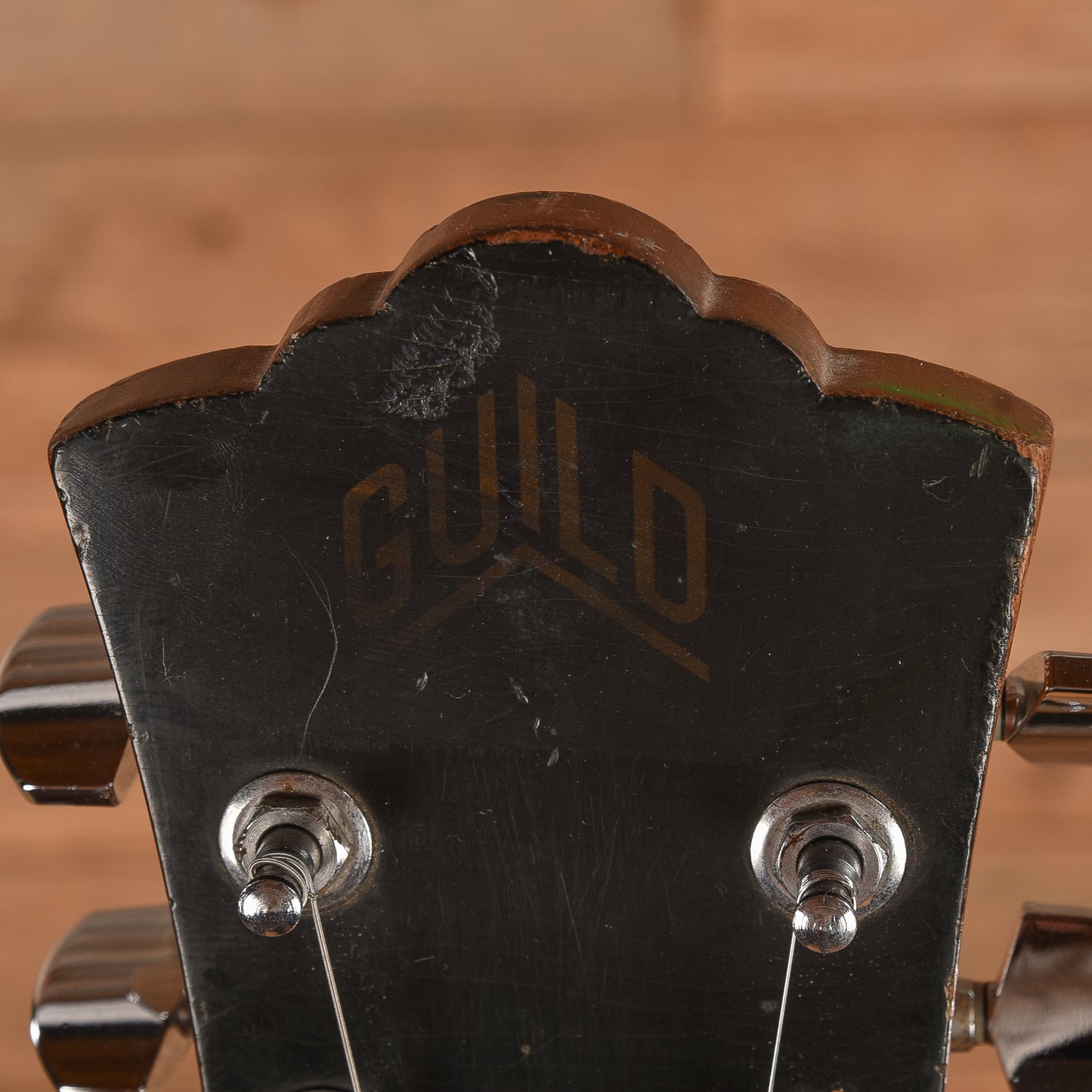 Guild S-60-D Walnut 1978 Electric Guitars / Solid Body