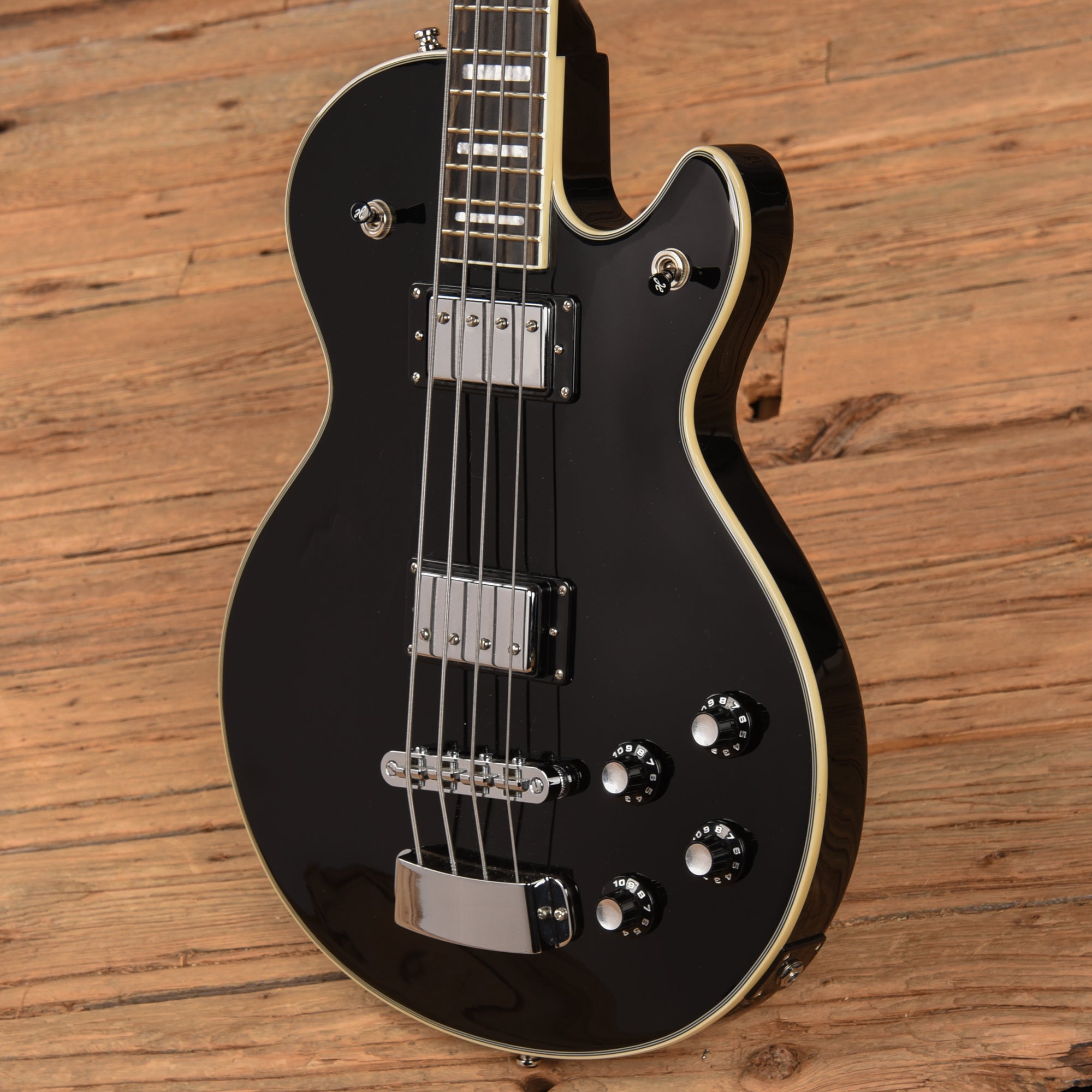 Hagstrom Swede Bass Black 2018 Bass Guitars / 4-String