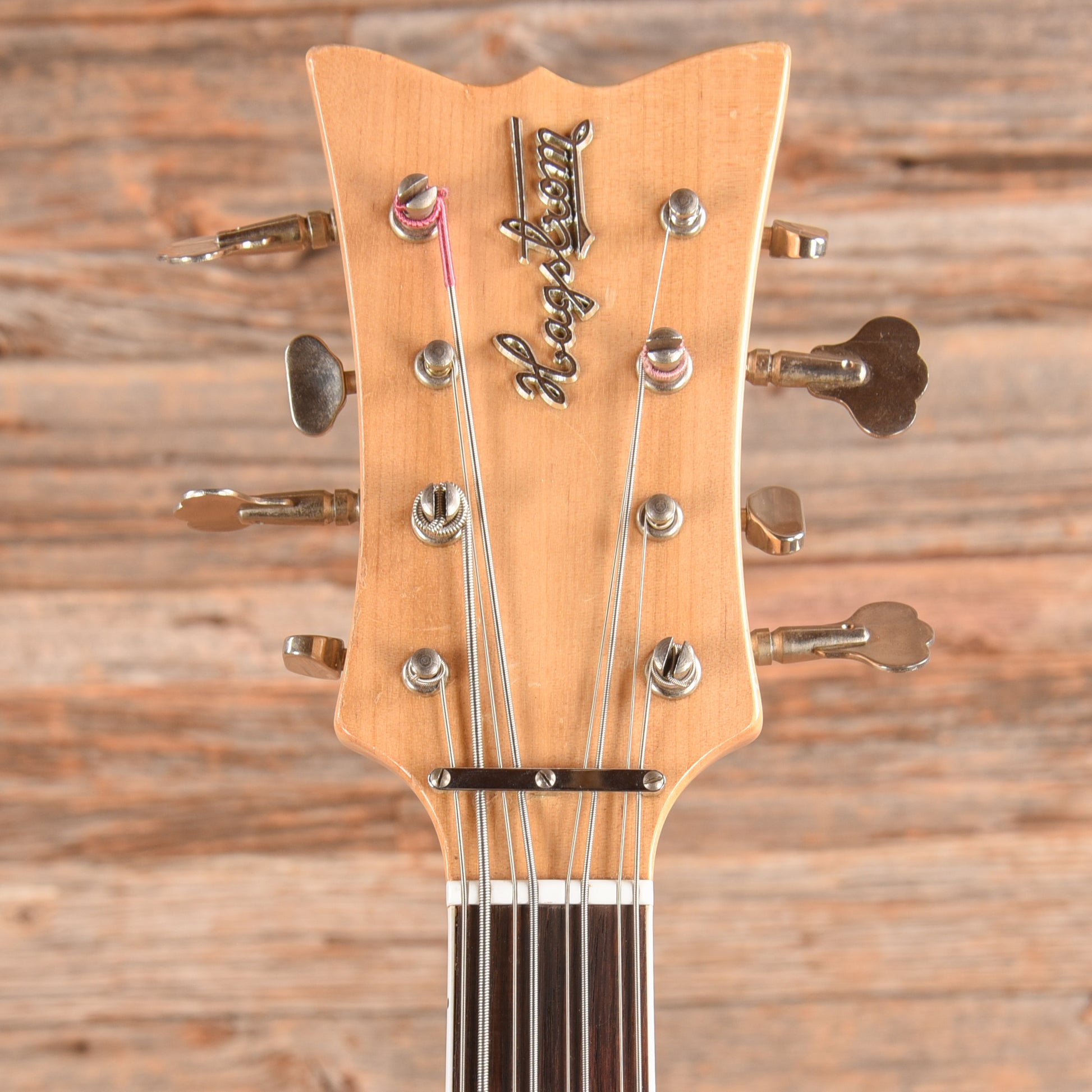 Hagstrom H-8 Sunburst 1968 Bass Guitars / 5-String or More