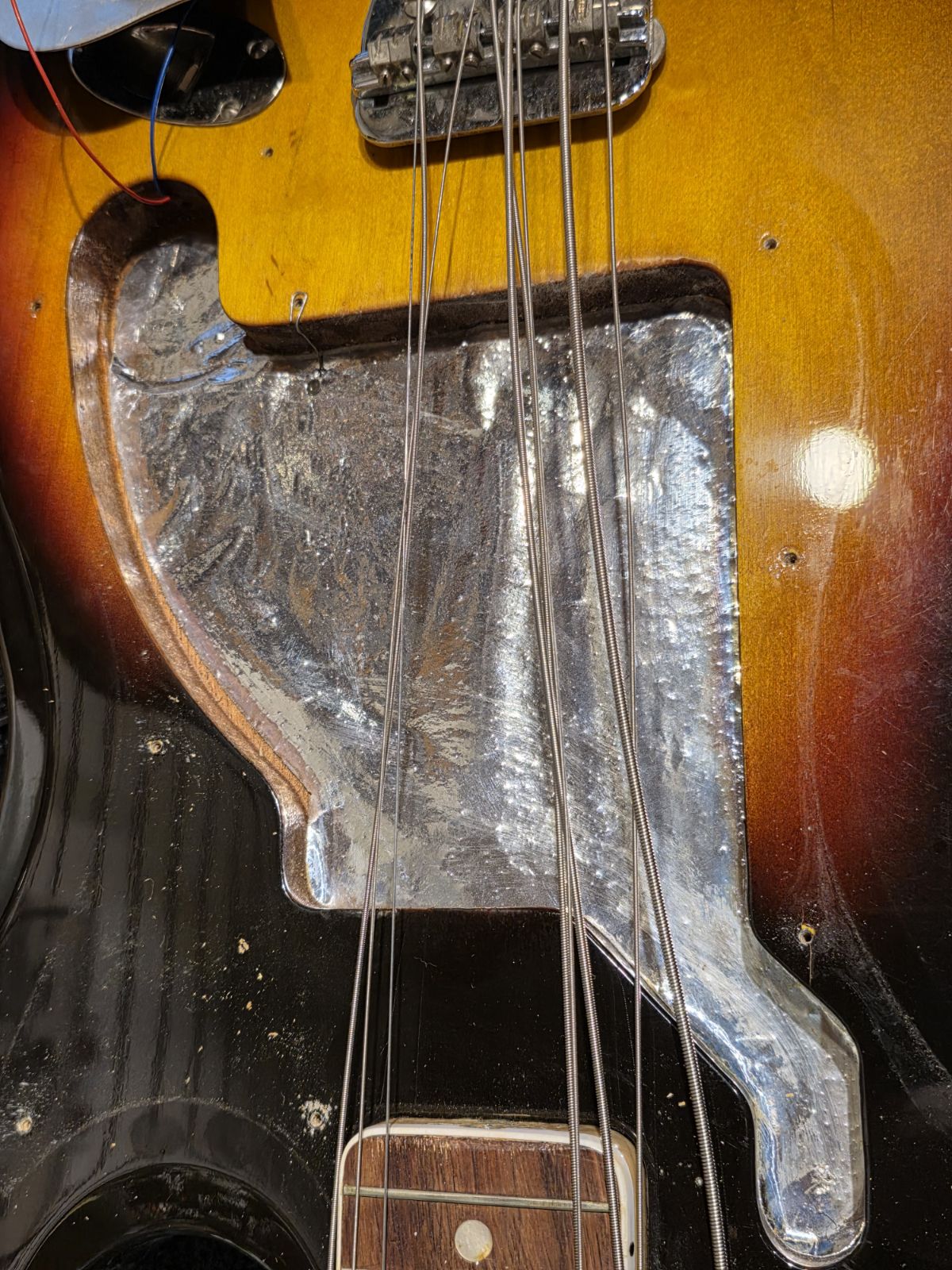 Hagstrom H-8 Sunburst 1968 Bass Guitars / 5-String or More