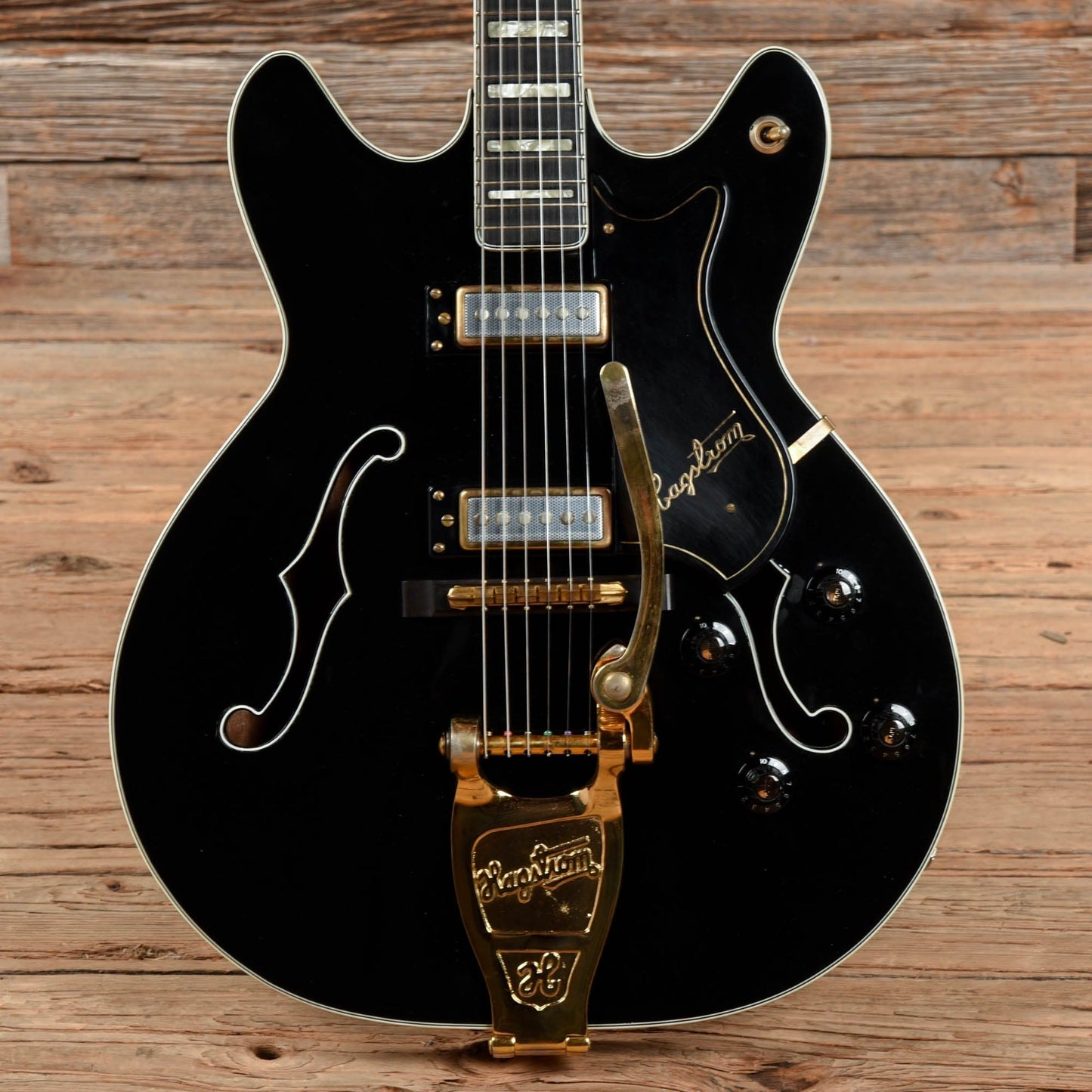 Hagstrom Viking Deluxe Black 1960s Electric Guitars / Hollow Body