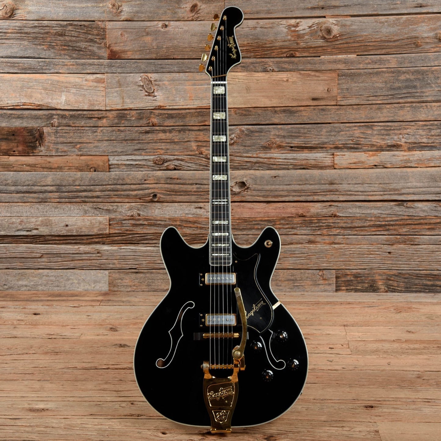 Hagstrom Viking Deluxe Black 1960s Electric Guitars / Hollow Body