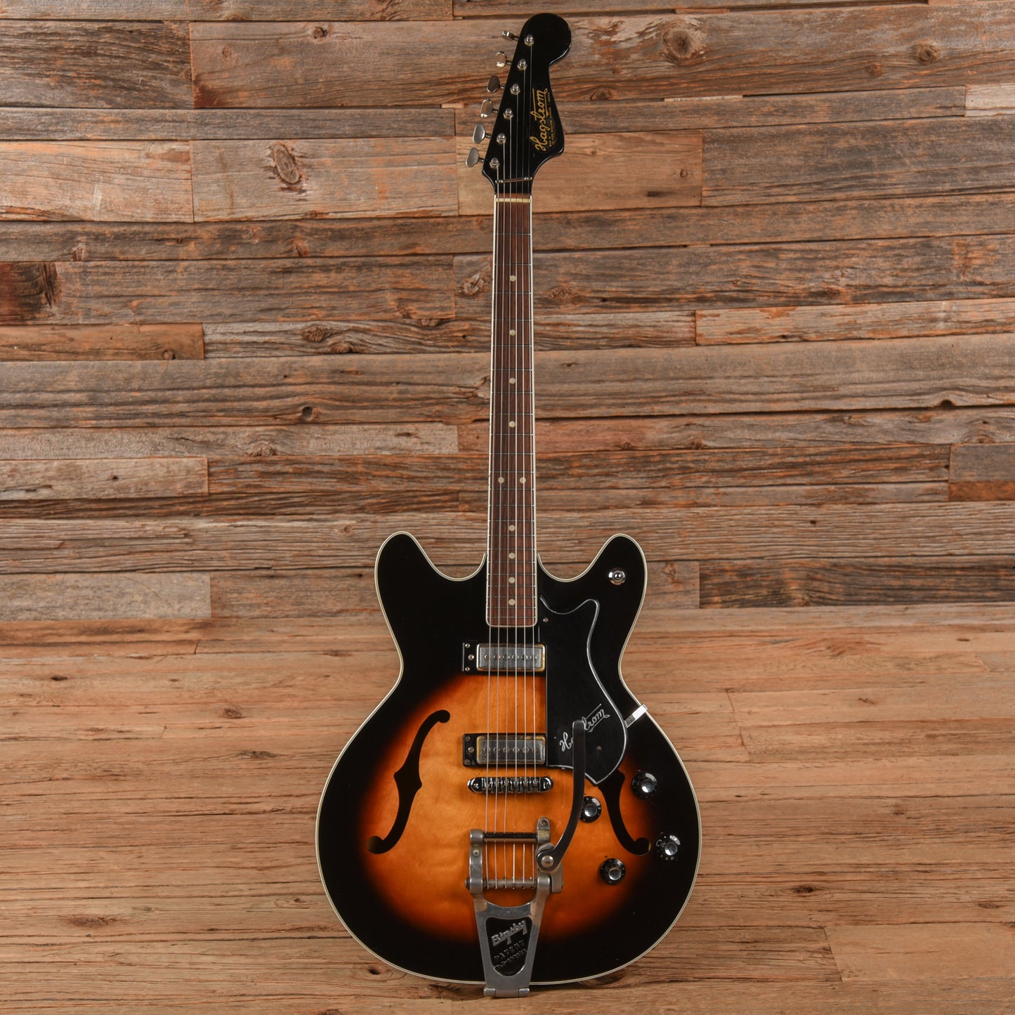 Hagstrom Viking Sunburst 1960s Electric Guitars / Hollow Body