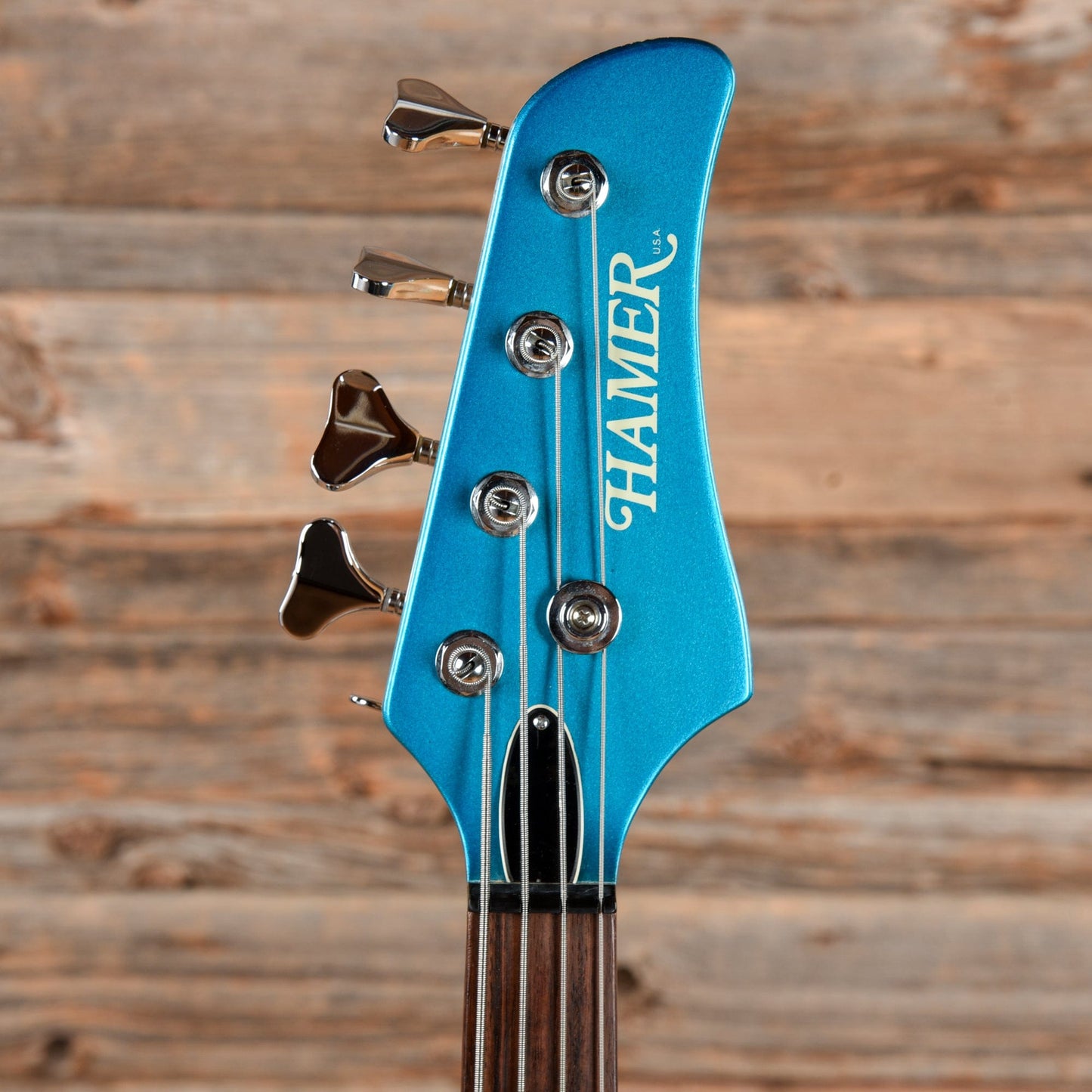 Hamer Cruise Bass Blue Bass Guitars / 4-String