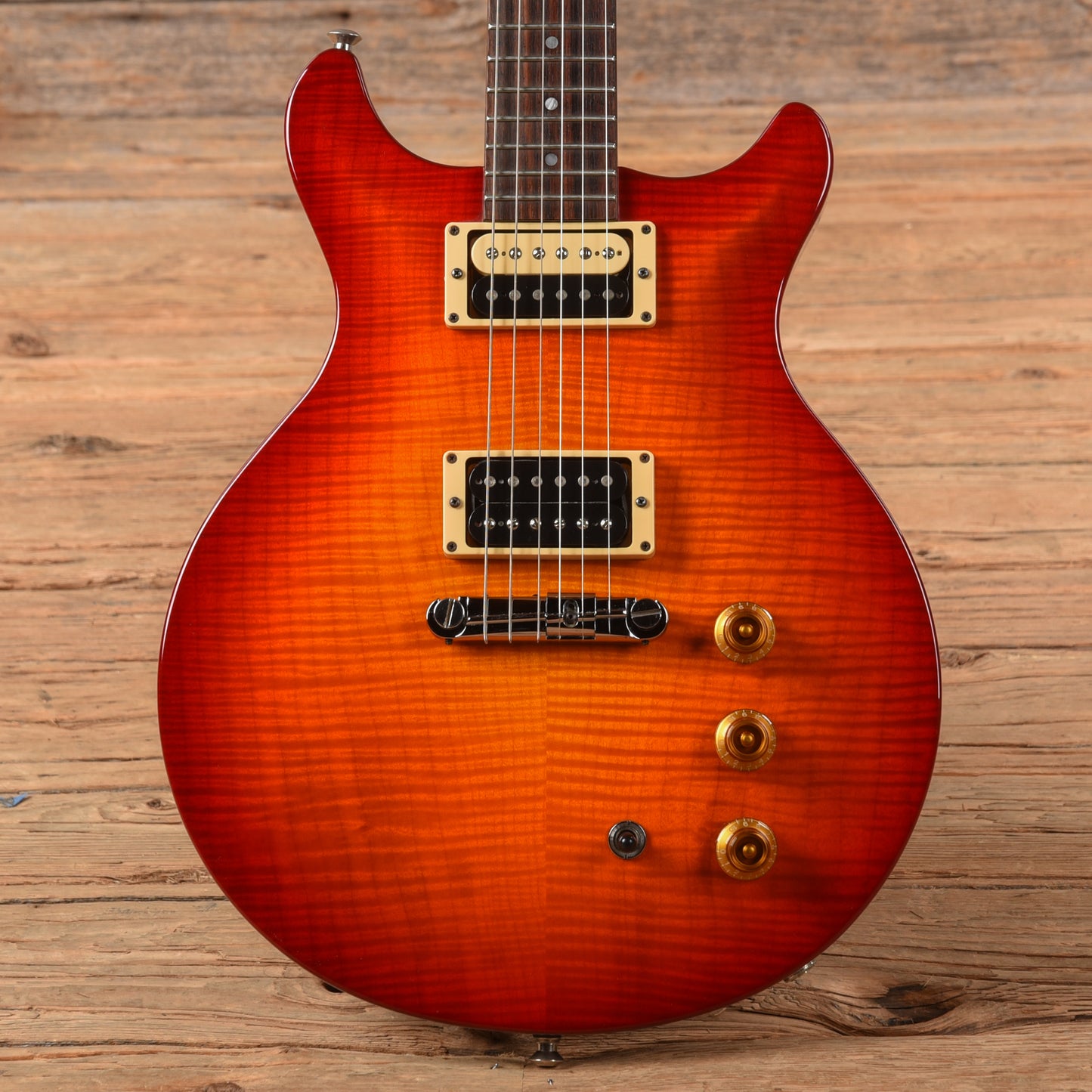 Hamer Studio Sunburst 1995 Electric Guitars / Solid Body