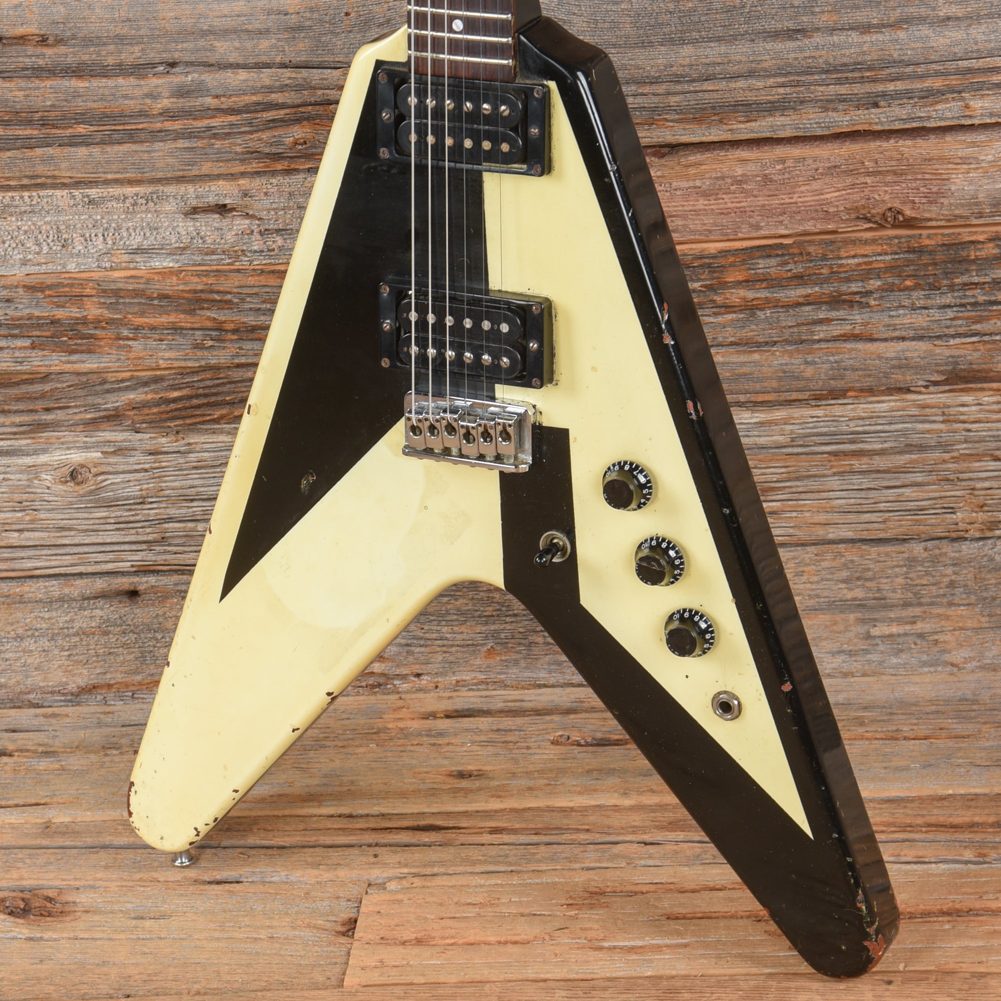 Hamer Vector Black and White Custom Finish 1980s – Chicago Music