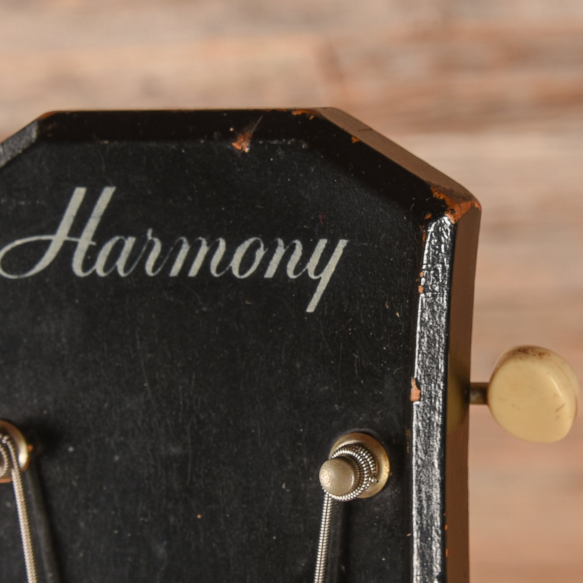 Harmony H-22 Sunburst 1960s Bass Guitars / 4-String