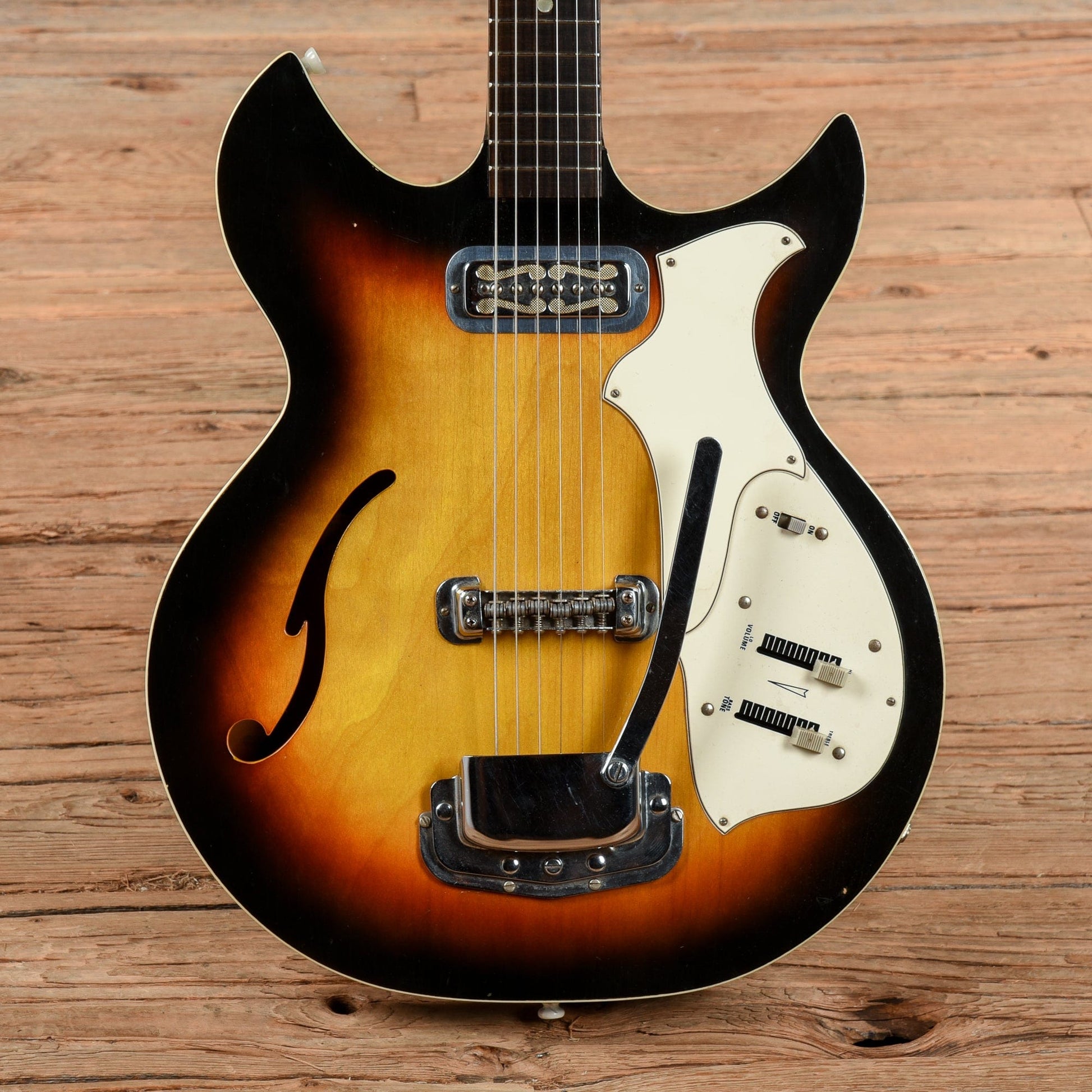Harmony Rebel H-81 Sunburst 1960s Electric Guitars / Semi-Hollow