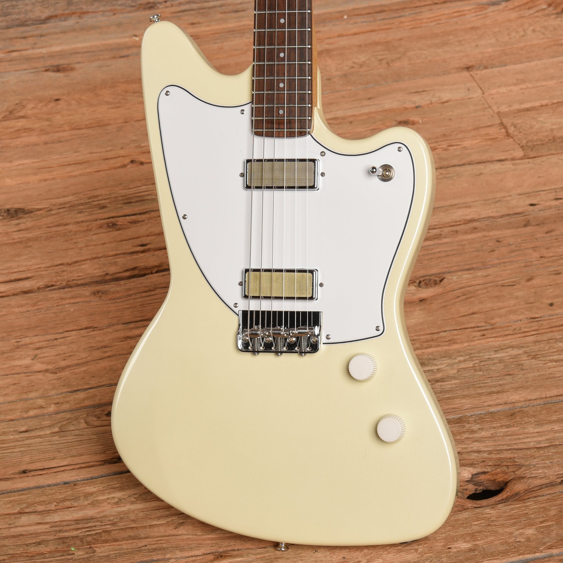 Harmony Silhouette Pearl White Electric Guitars / Solid Body