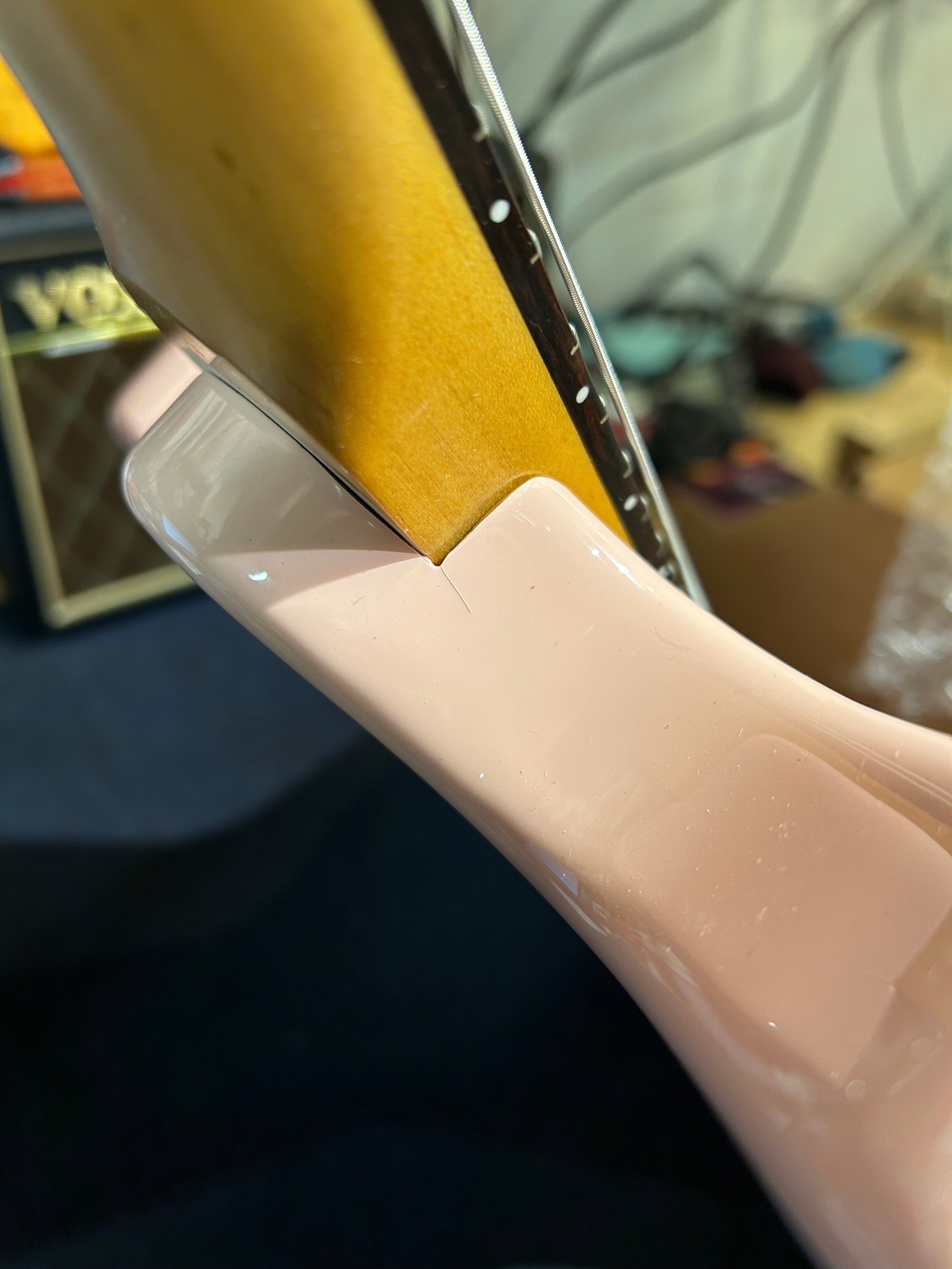 Harmony Standard Silhouette Shell Pink Electric Guitars / Solid Body