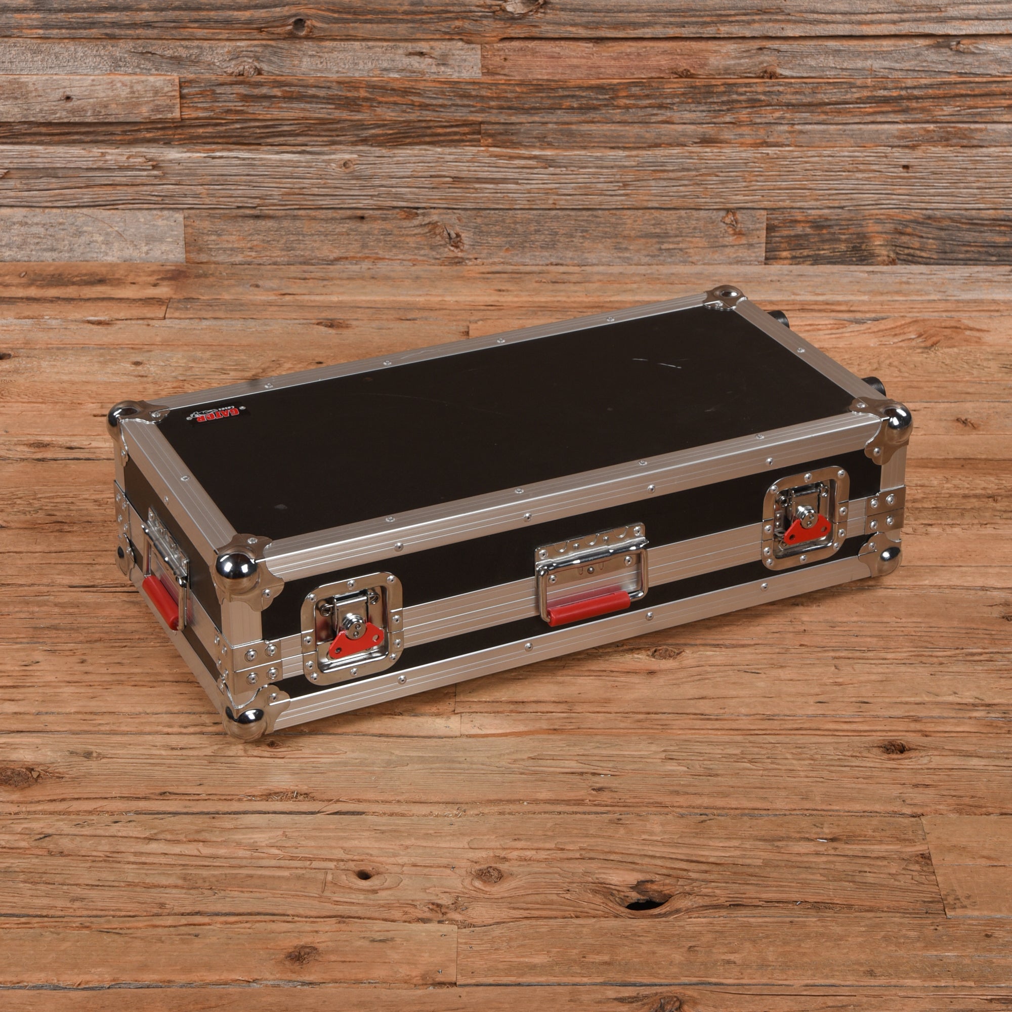 Headrush Multi-Effect Pedalboard w/ Road Case Effects and Pedals / Multi-Effect Unit