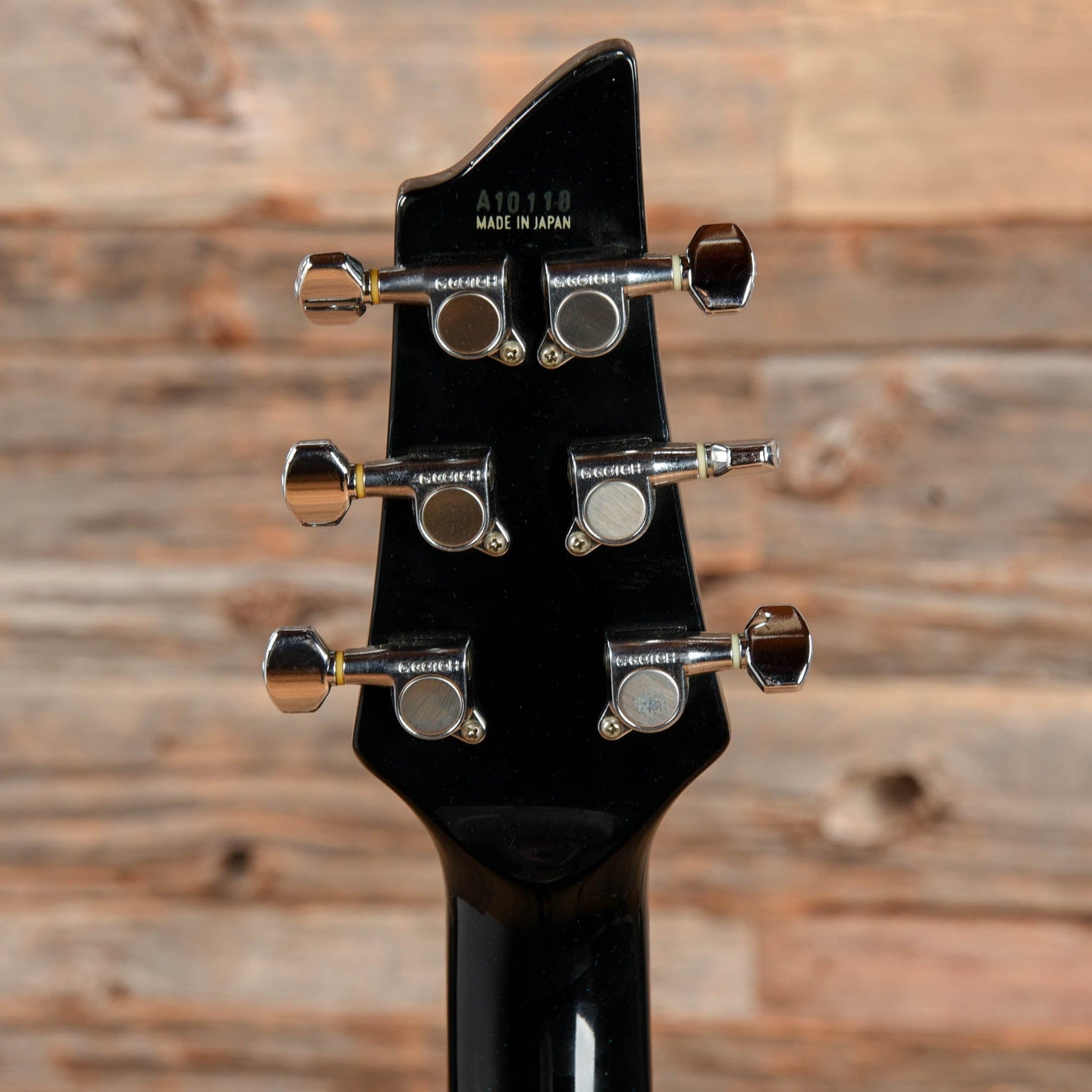 Heartfield RR9 Black Electric Guitars / Solid Body