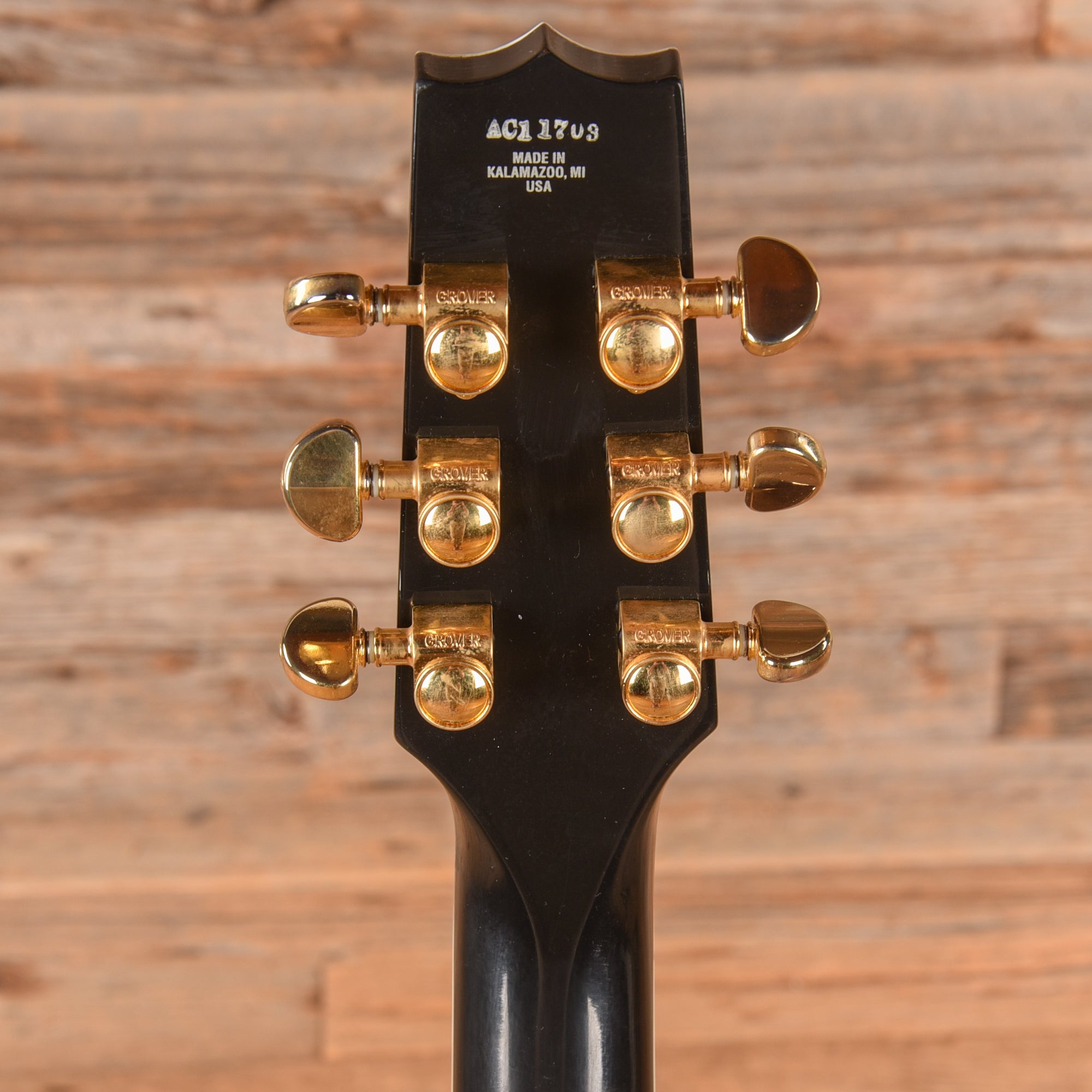 Heritage HC-157 Ebony 2005 Electric Guitars