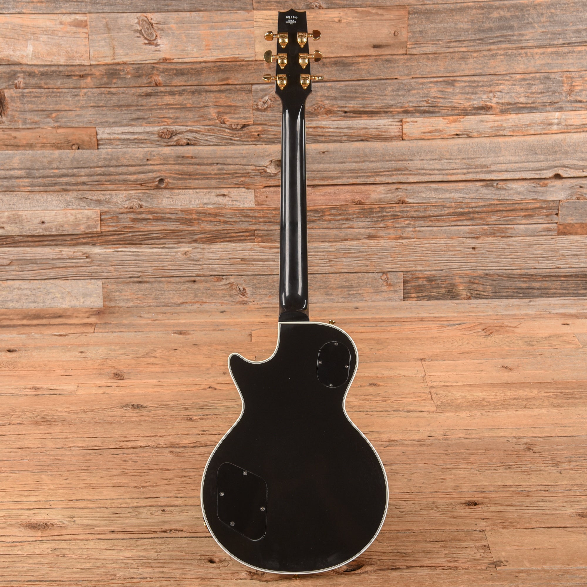 Heritage HC-157 Ebony 2005 Electric Guitars