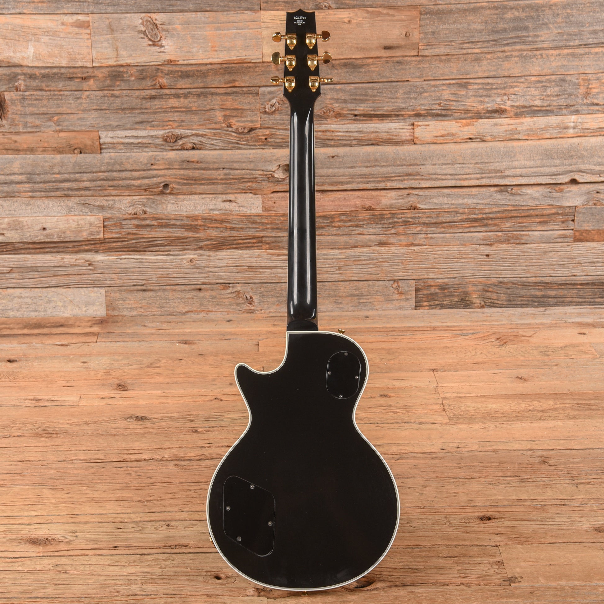 Heritage HC-157 Ebony 2005 Electric Guitars