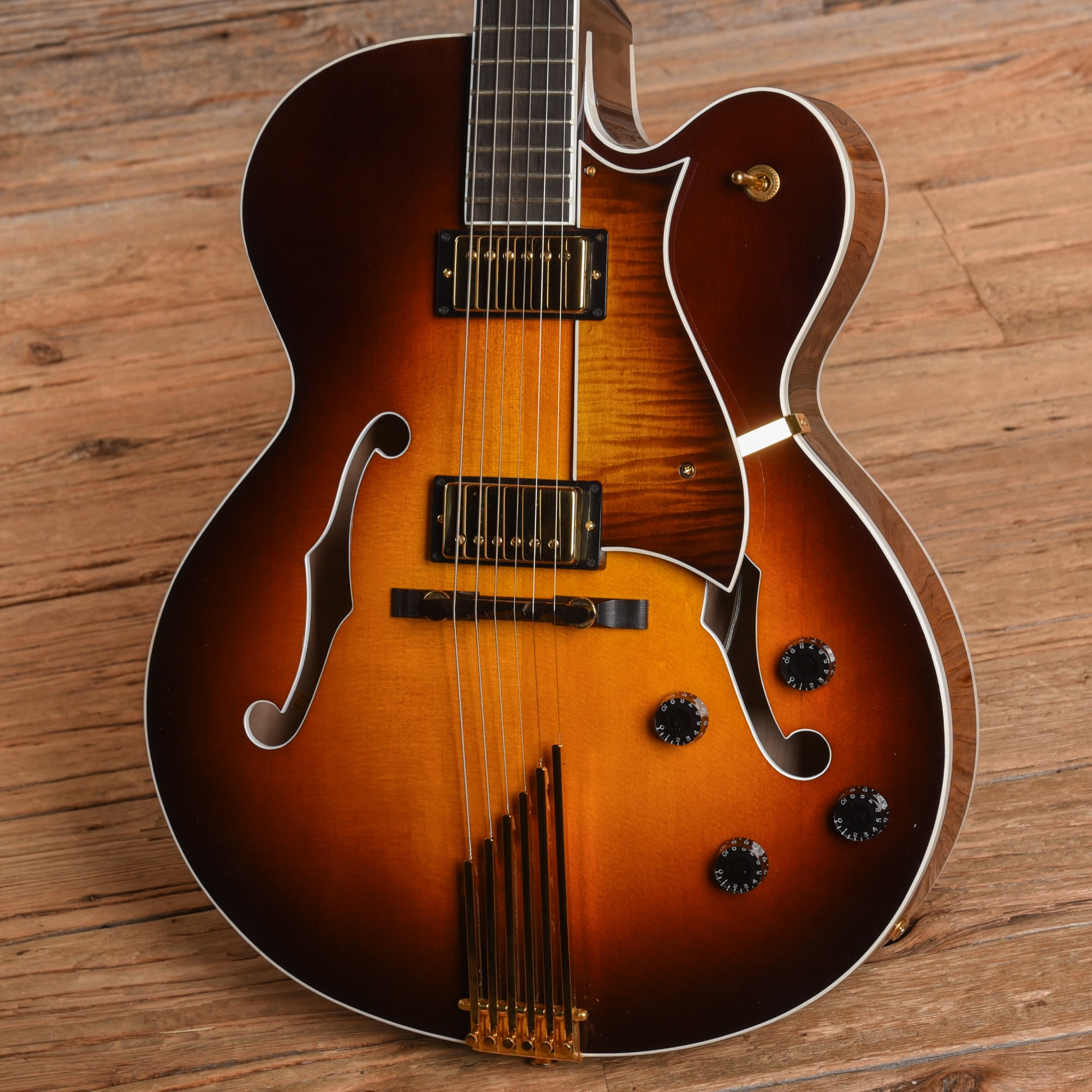 Heritage Eagle Classic Sunburst 2015 Electric Guitars / Hollow Body