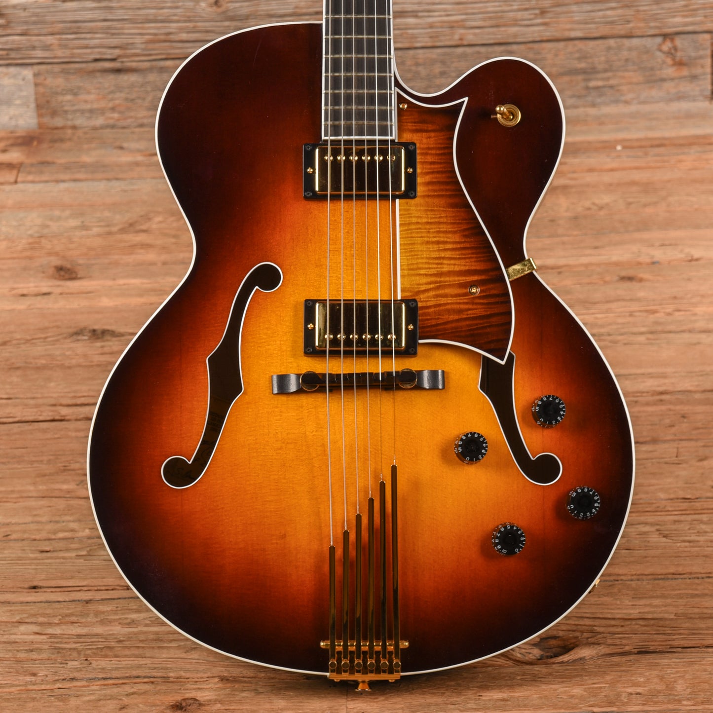 Heritage Eagle Classic Sunburst 2015 Electric Guitars / Hollow Body