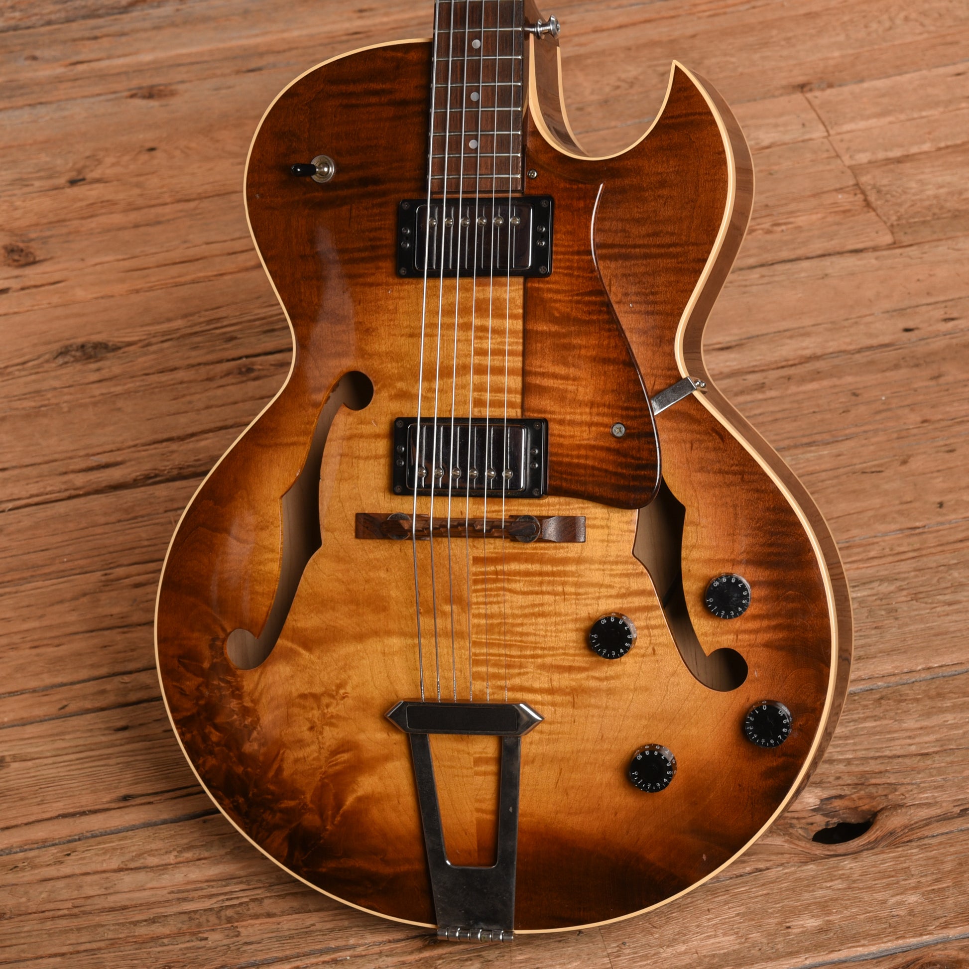 Heritage H-575 Antique Sunburst 1992 Electric Guitars / Hollow Body
