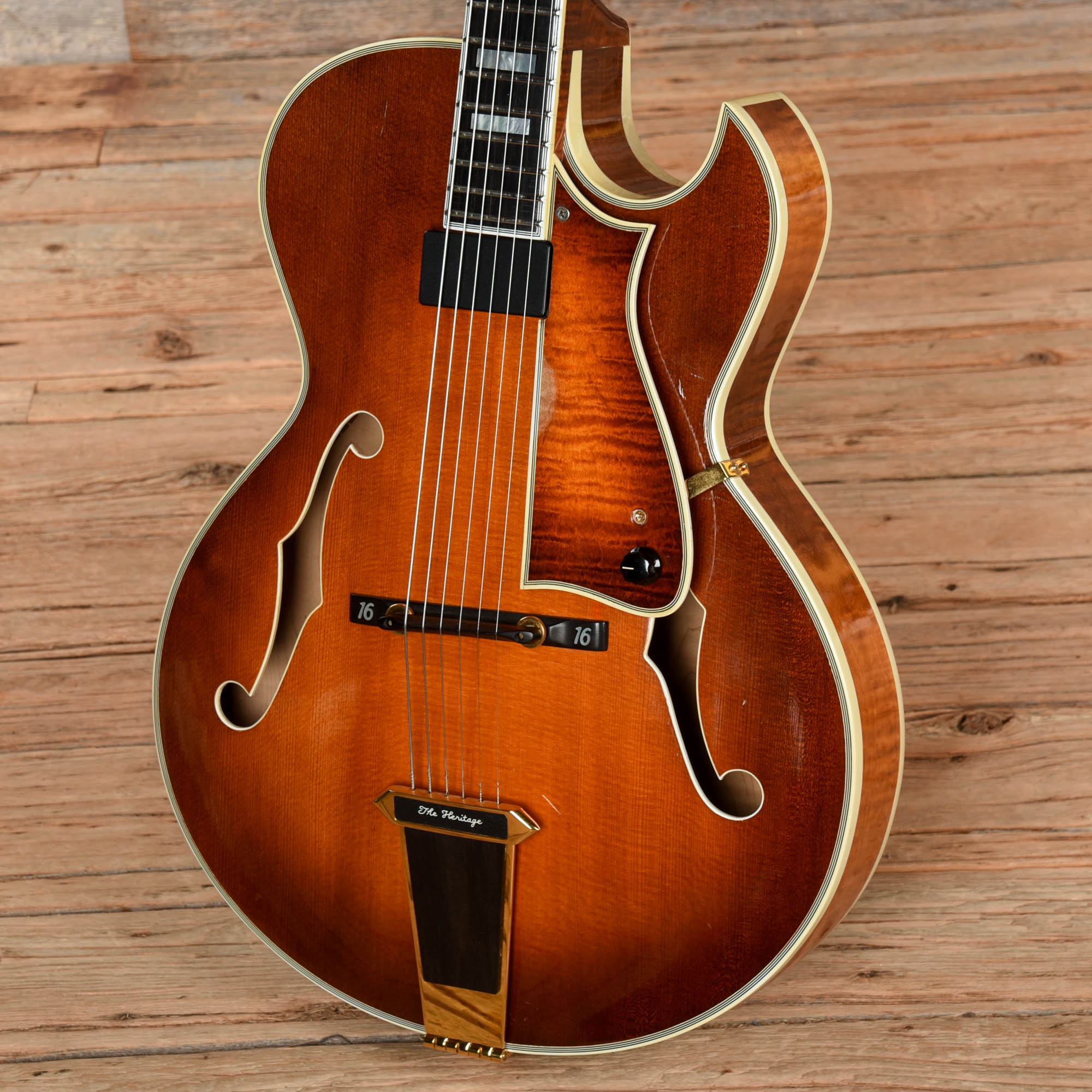 Heritage Sweet 16 Sunburst 1994 Electric Guitars / Hollow Body