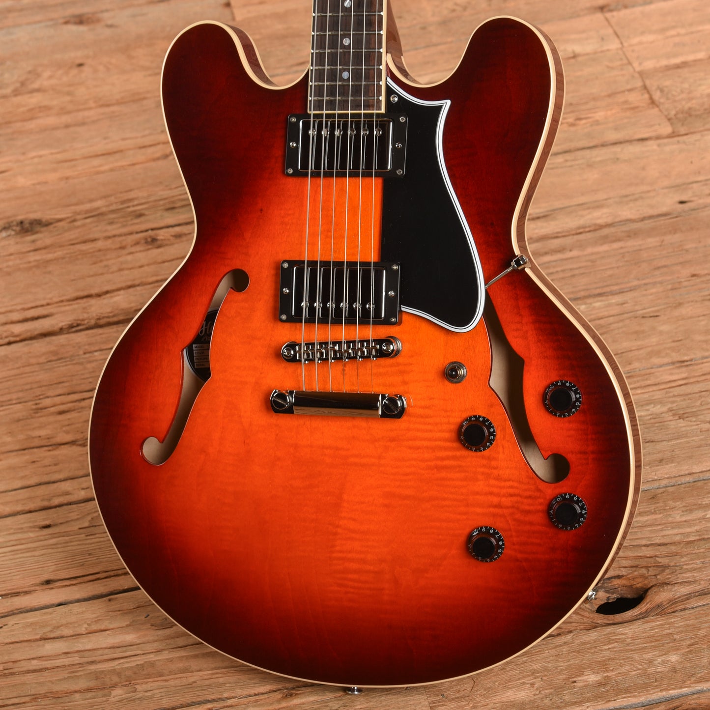 Heritage H-535 Standard Sunburst Electric Guitars / Semi-Hollow