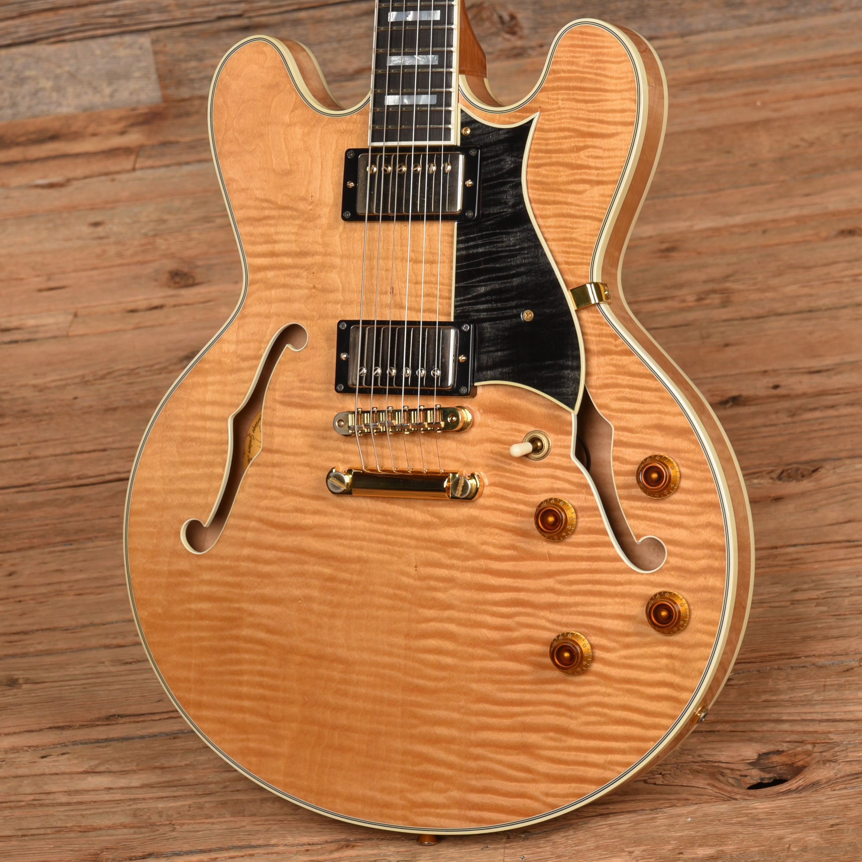 Heritage H-555 Natural 2008 Electric Guitars / Semi-Hollow