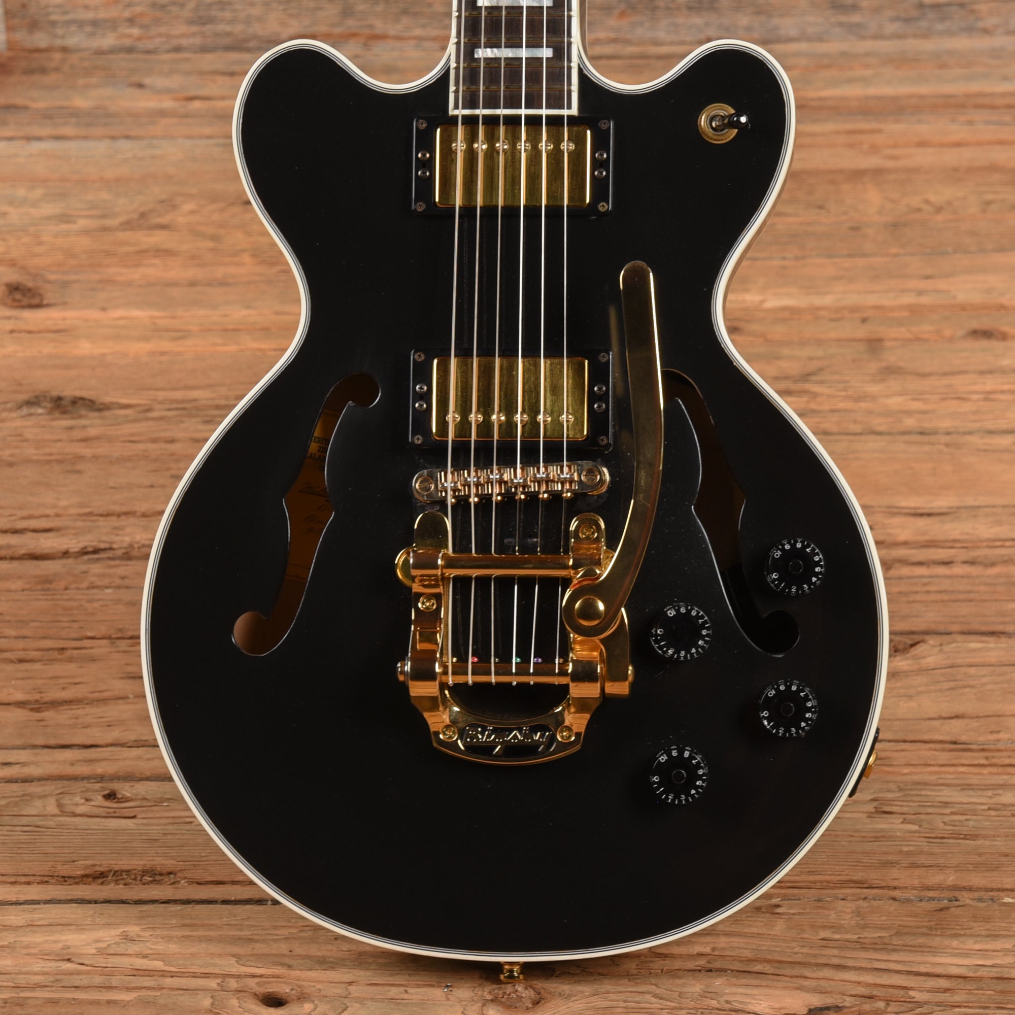 Heritage Millenium DC Black 2003 Electric Guitars / Semi-Hollow