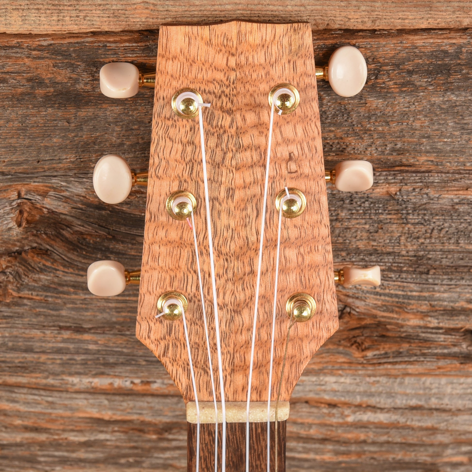 Ho'okipa Mango Six String Tenor Natural Folk Instruments / Ukuleles